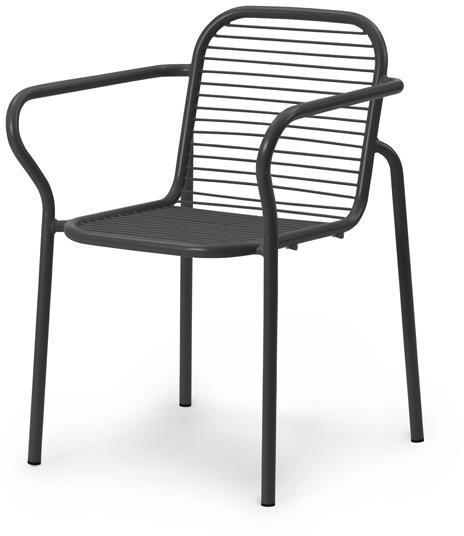 Vig Armlehnstuhl in Schwarz präsentiert im Onlineshop von KAQTU Design AG. Gartenstuhl mit Armlehnen ist von Normann Copenhagen