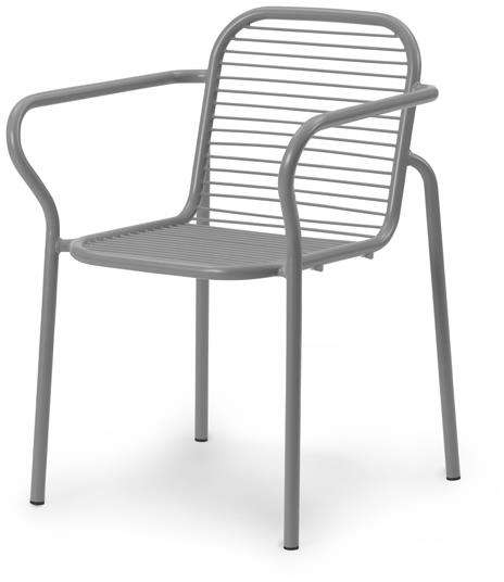 Vig Armlehnstuhl in Grau präsentiert im Onlineshop von KAQTU Design AG. Gartenstuhl mit Armlehnen ist von Normann Copenhagen