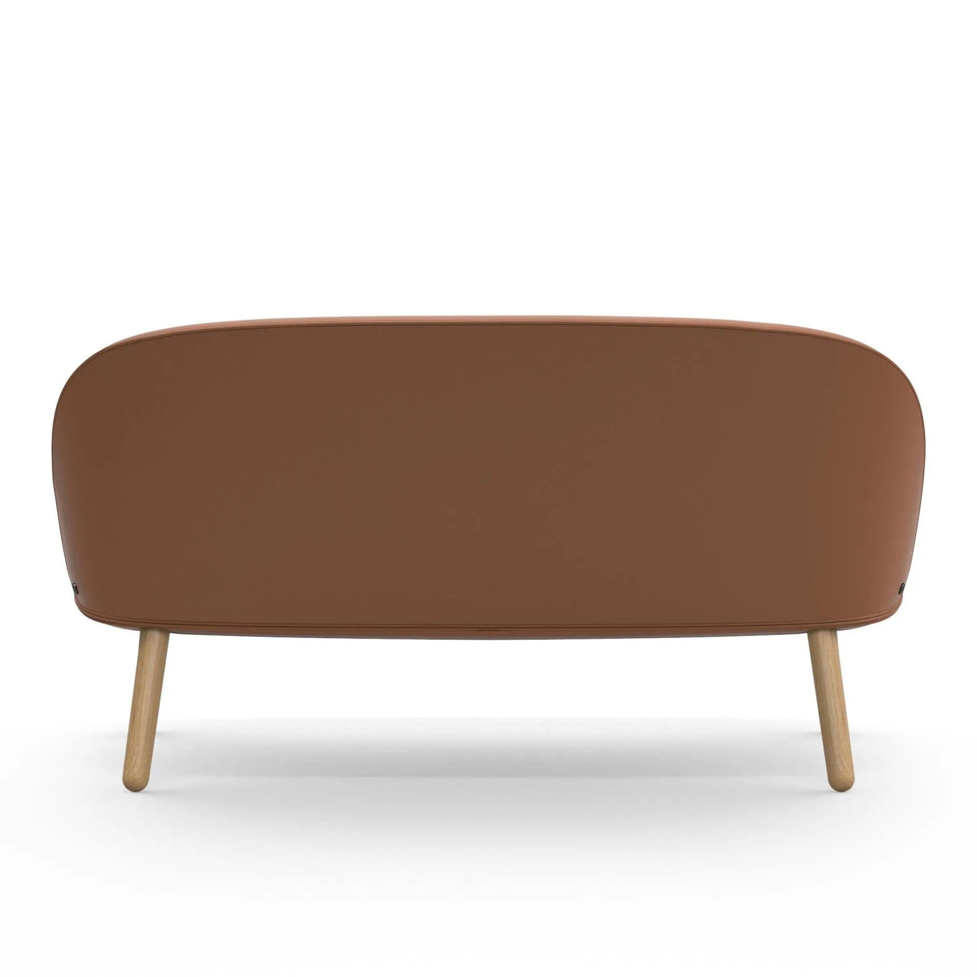 Ace Sofa: Organisches Design für urbanes Wohnen, vielfältige Polsteroptionen.