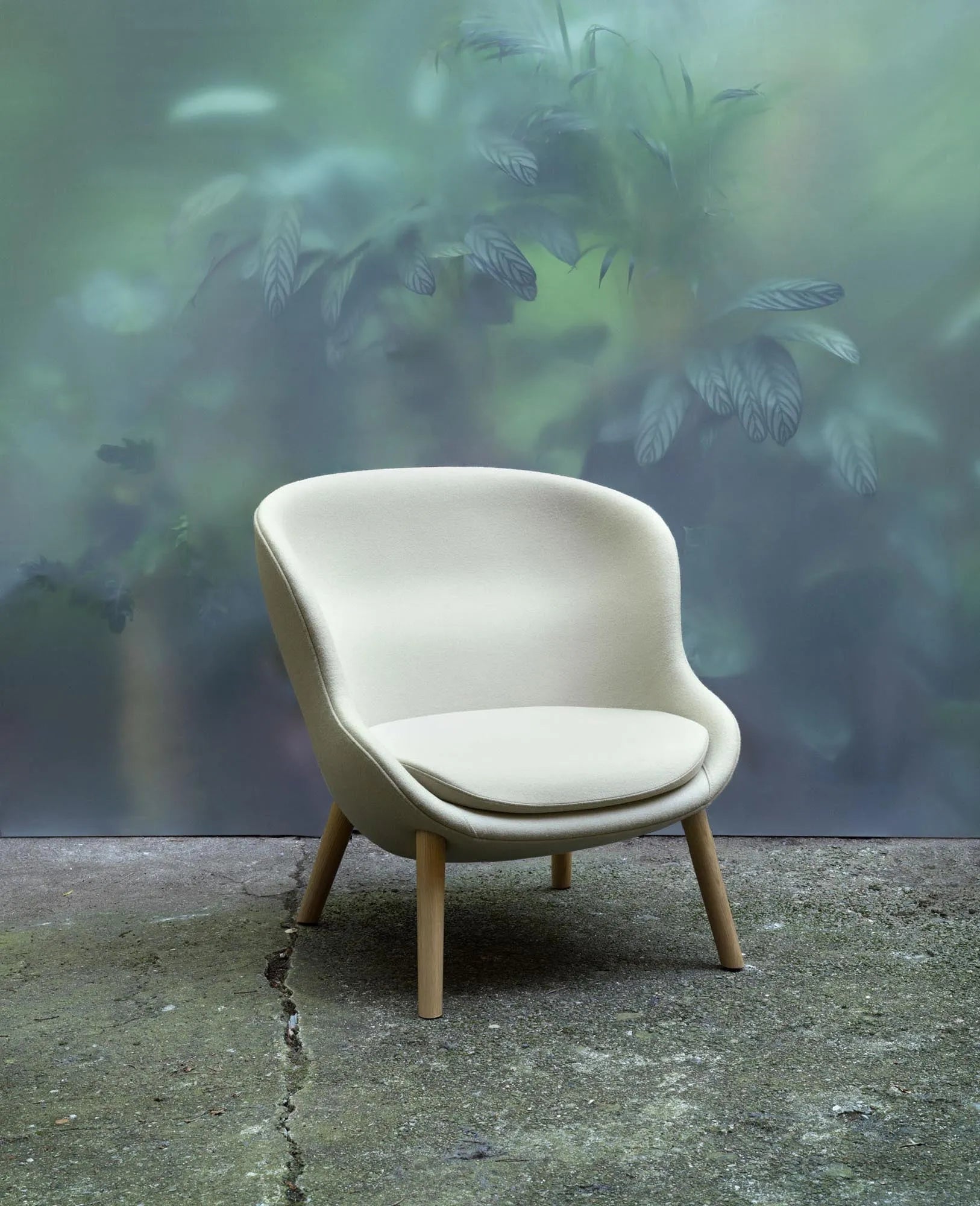 Eleganter Hyg Lounge Sessel von Normann Copenhagen für modernes Wohnen.