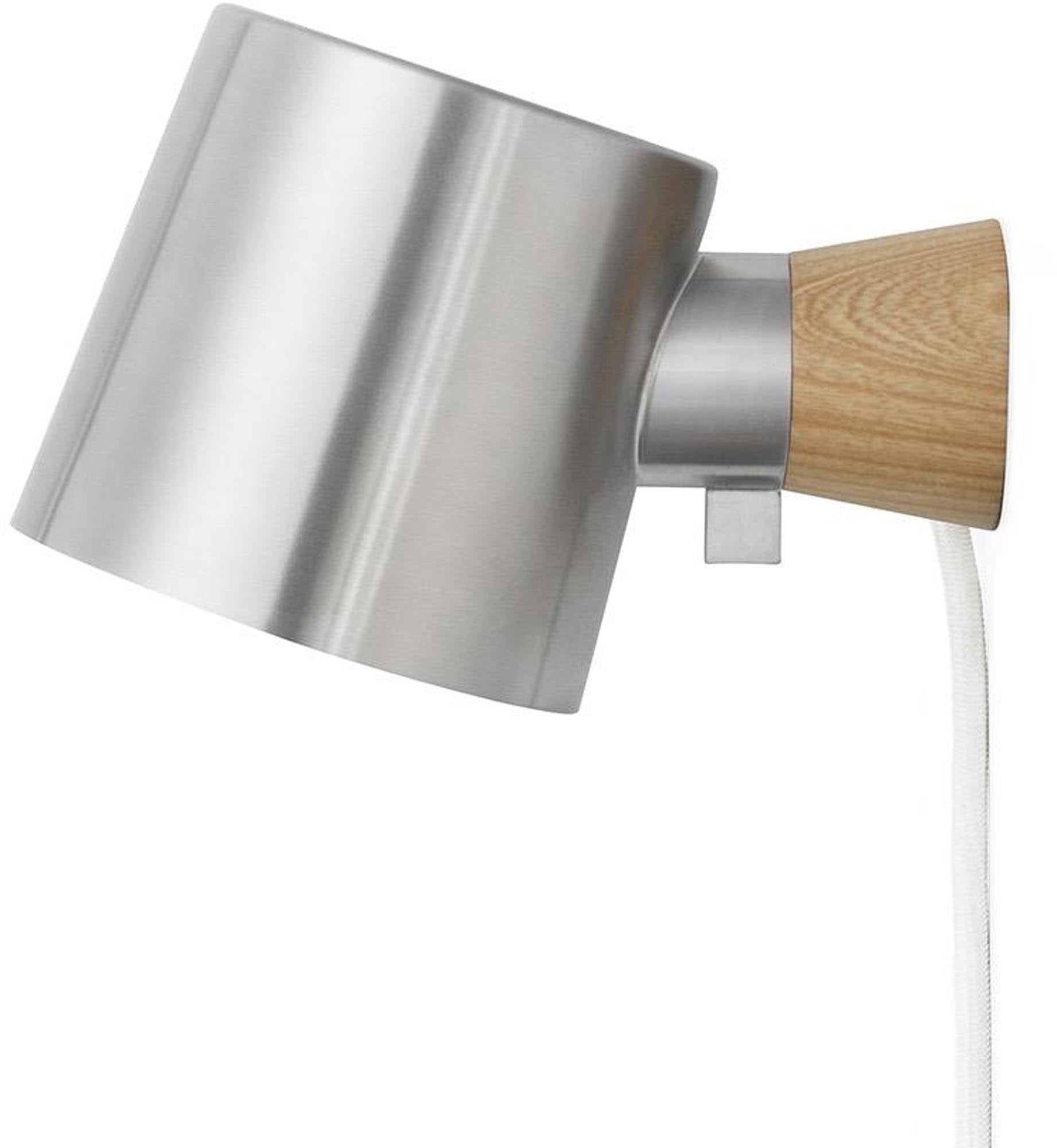 Rise Wandleuchte EU Edelstahl in  präsentiert im Onlineshop von KAQTU Design AG. Wandleuchte ist von Normann Copenhagen