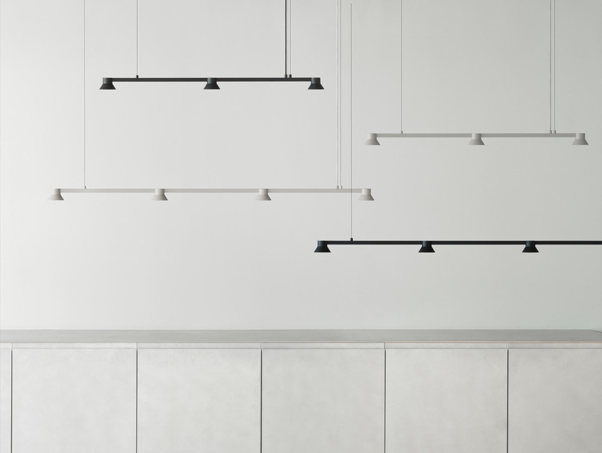 Elegante Linearleuchte von Normann Copenhagen für stilvolle Räume.