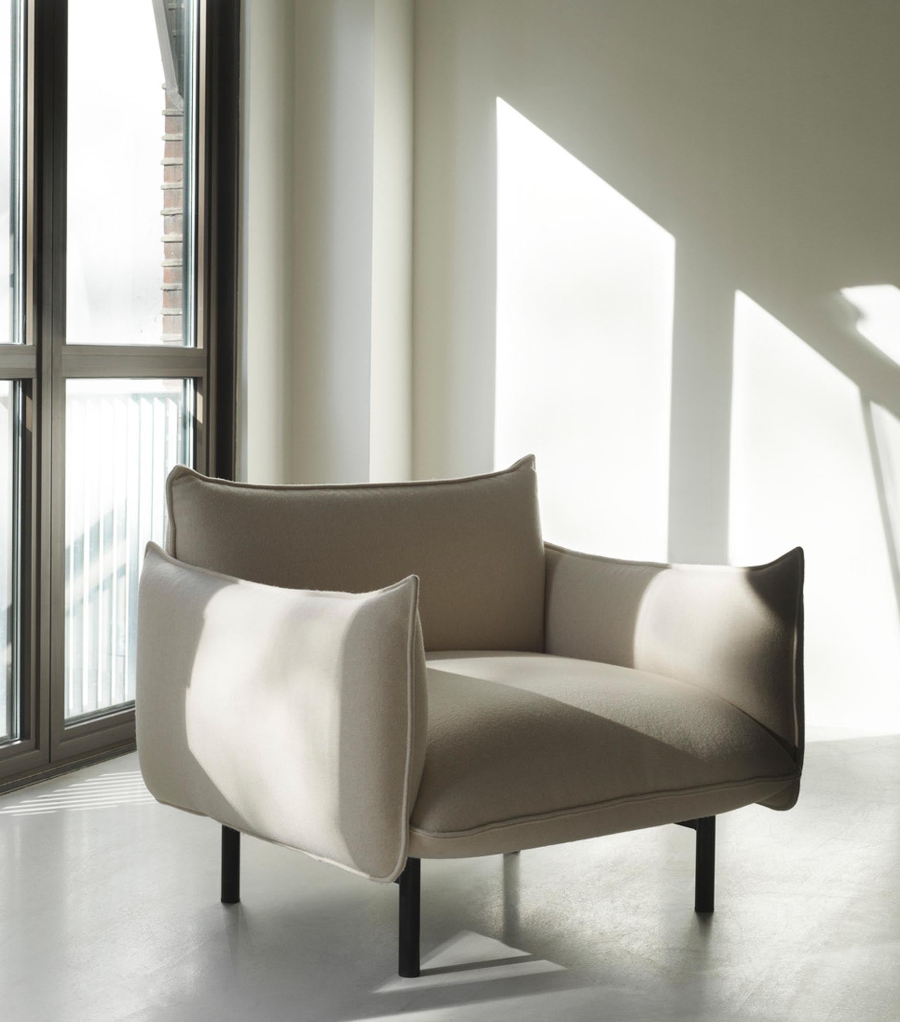 Ark Sessel: Minimalistisches Design trifft auf höchsten Sitzkomfort.