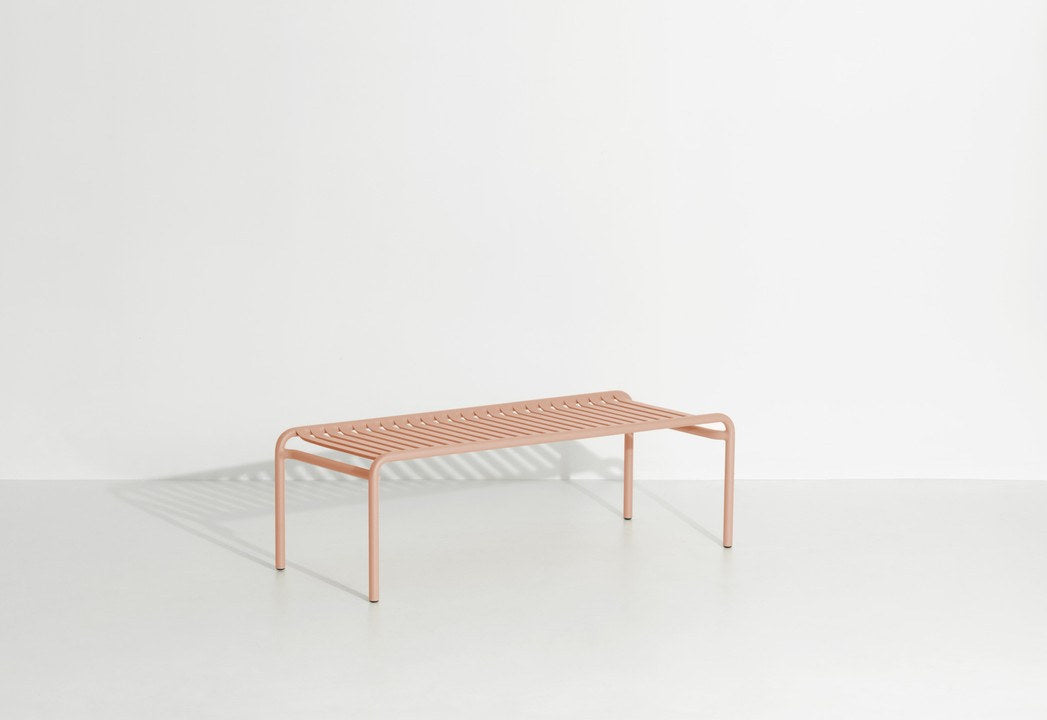 Week-End Coffee Table large in Blush präsentiert im Onlineshop von KAQTU Design AG. Loungetisch ist von Petite Friture