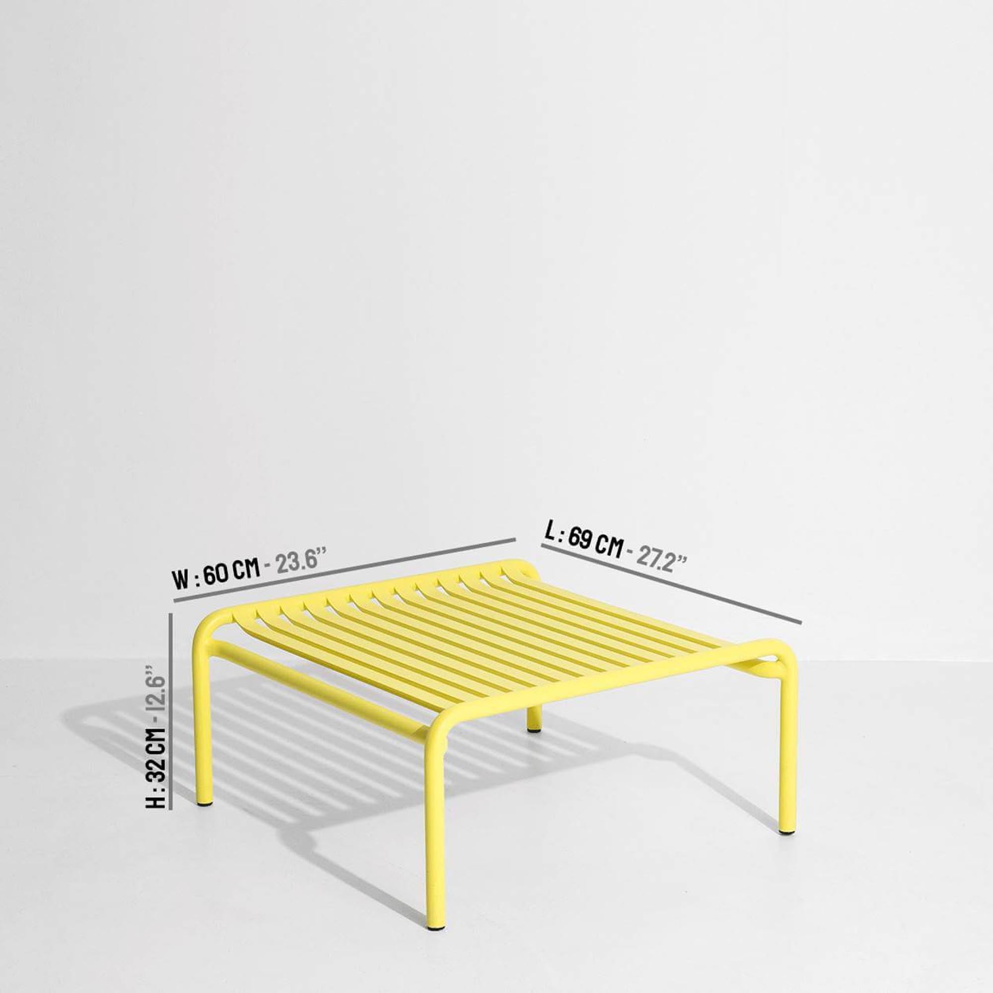 Kompakter Week-End Tisch: Stilvolles Design für Ihren Außenbereich.