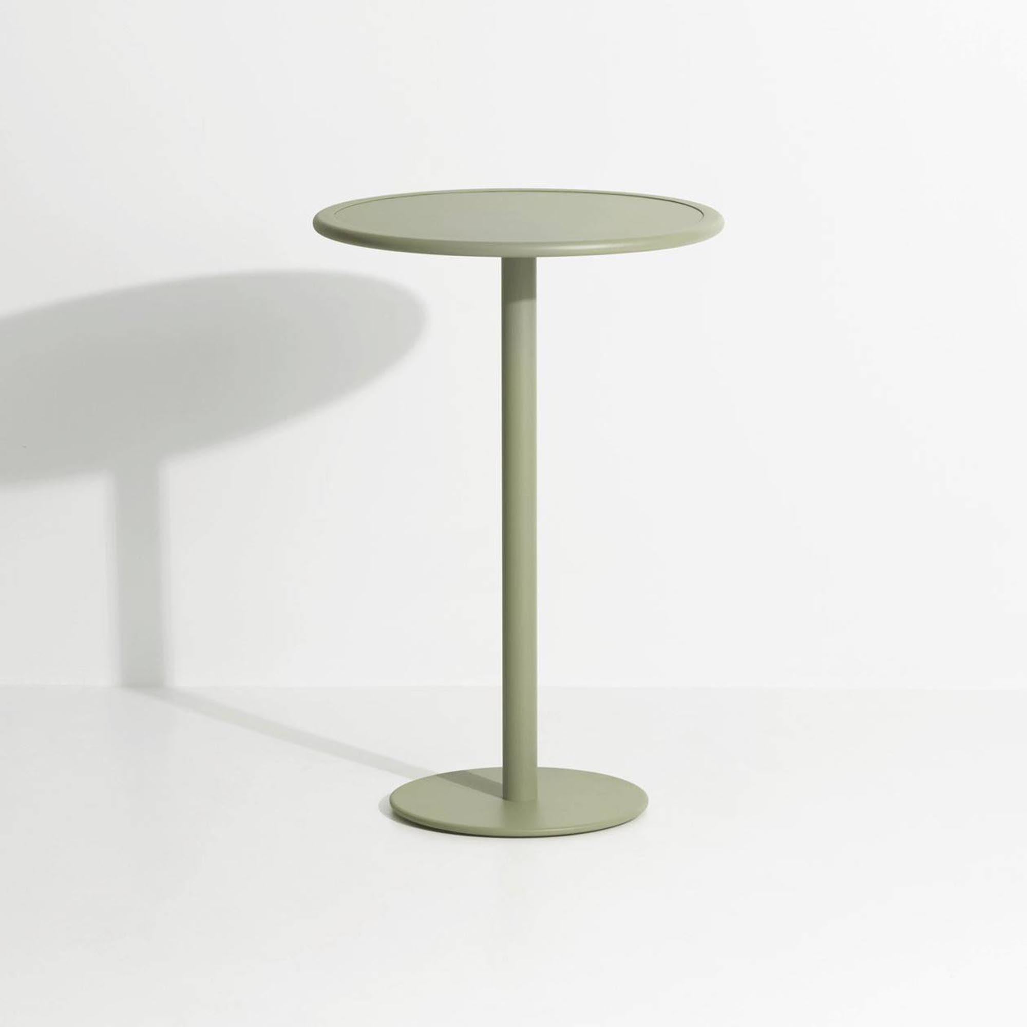 Runder Week-End Bartisch: Stilvolles Design für Ihren Außenbereich.