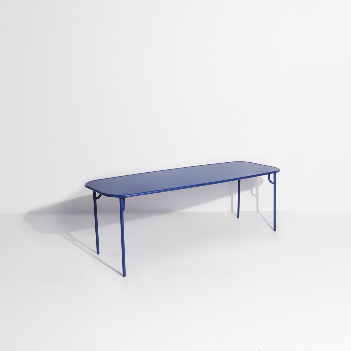 Week-End Tisch Large in Blue präsentiert im Onlineshop von KAQTU Design AG. Gartentisch ist von Petite Friture