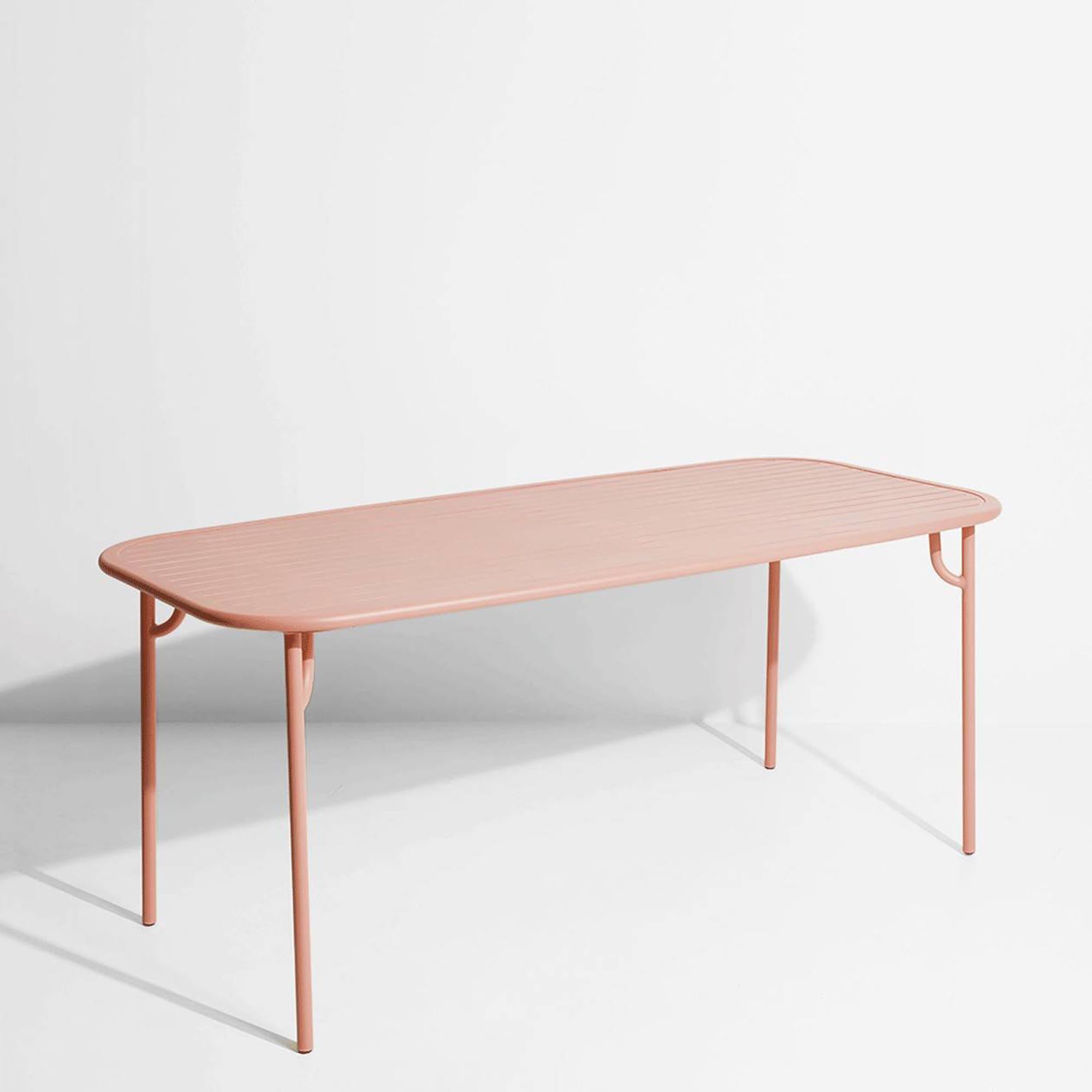 Moderner Week-End Tisch Medium von Petite Friture für Terrassen.