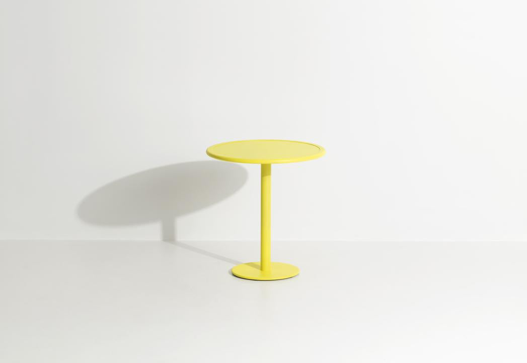 Week-End Dining Table rund in Yellow präsentiert im Onlineshop von KAQTU Design AG. Gartentisch ist von Petite Friture
