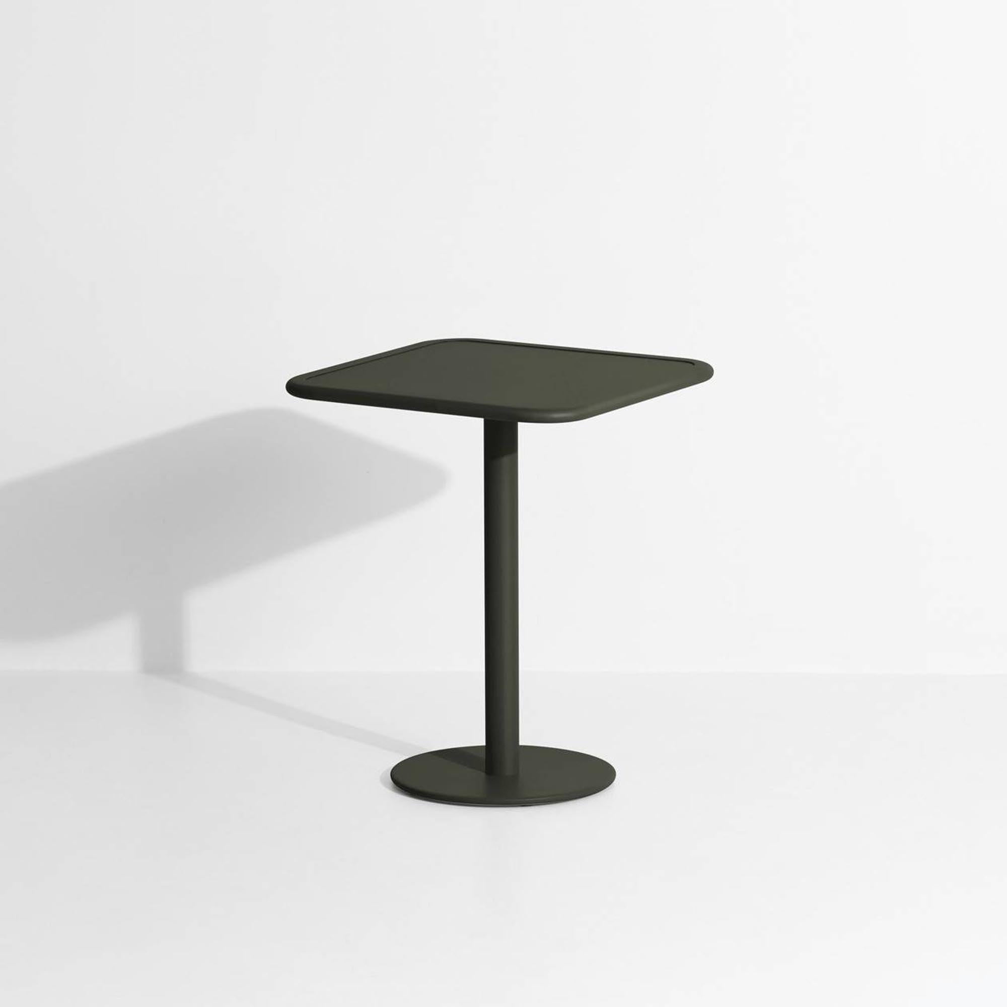 Stilvoller Week-End Tisch von Petite Friture für moderne Terrassen.