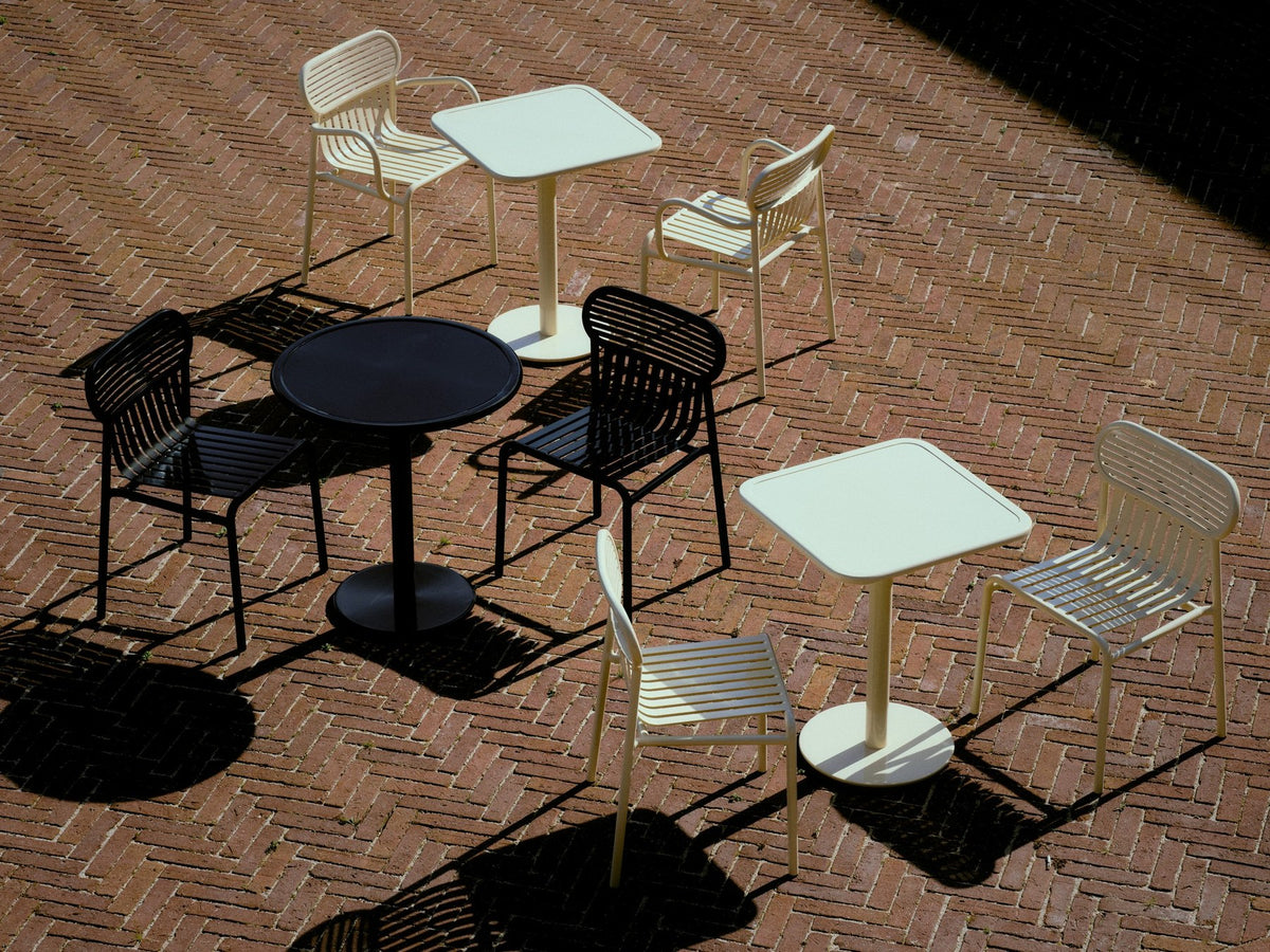 Week-End Dining Table in Jade Green präsentiert im Onlineshop von KAQTU Design AG. Gartentisch ist von Petite Friture