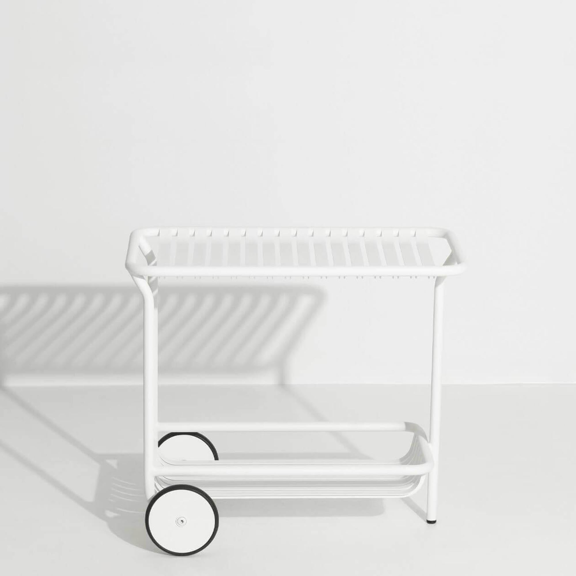 Moderner Week-End Trolley von Petite Friture für trendige Ausflüge.