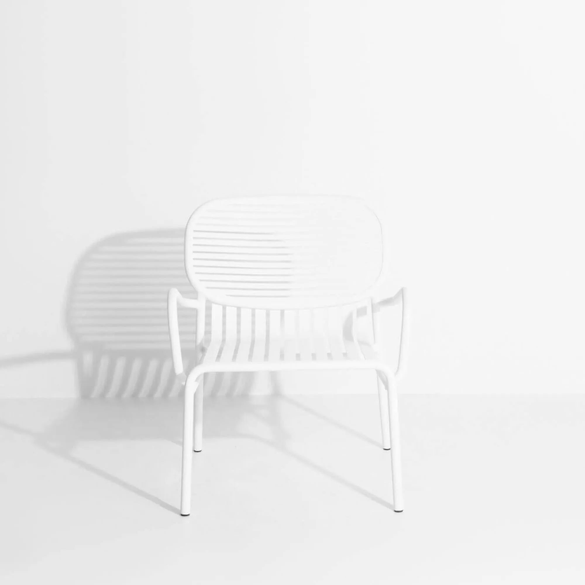 Week-End Lounger: Modernes Design trifft auf Outdoor-Komfort.