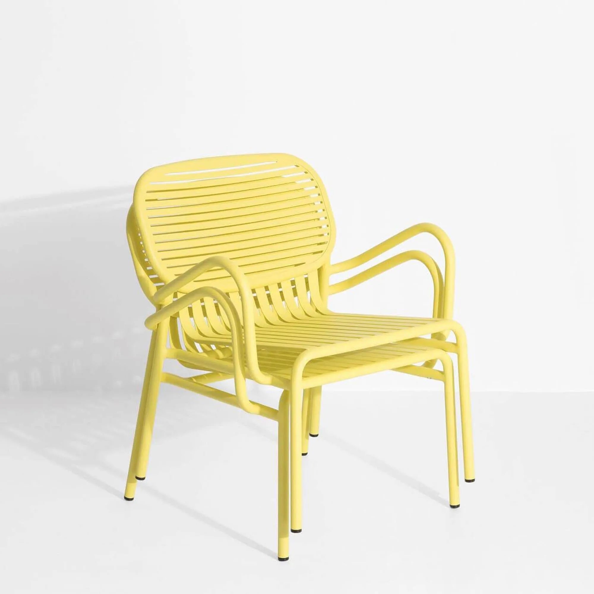 Week-End Lounger: Modernes Design trifft auf Outdoor-Komfort.