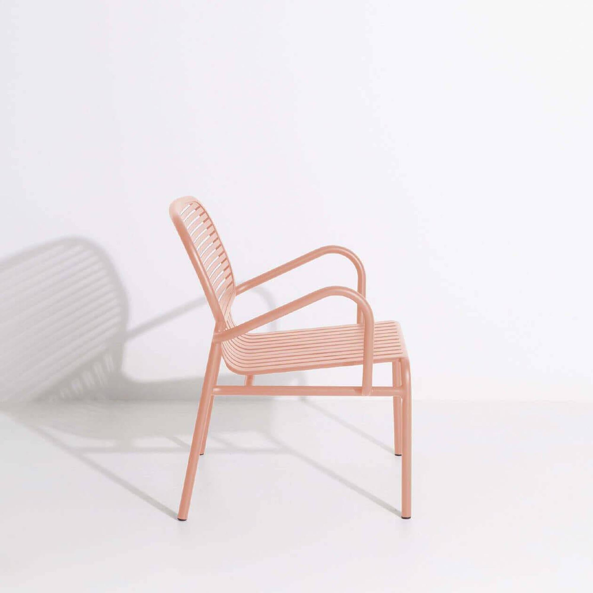 Week-End Lounger: Komfort und Design für Ihren Garten genießen.