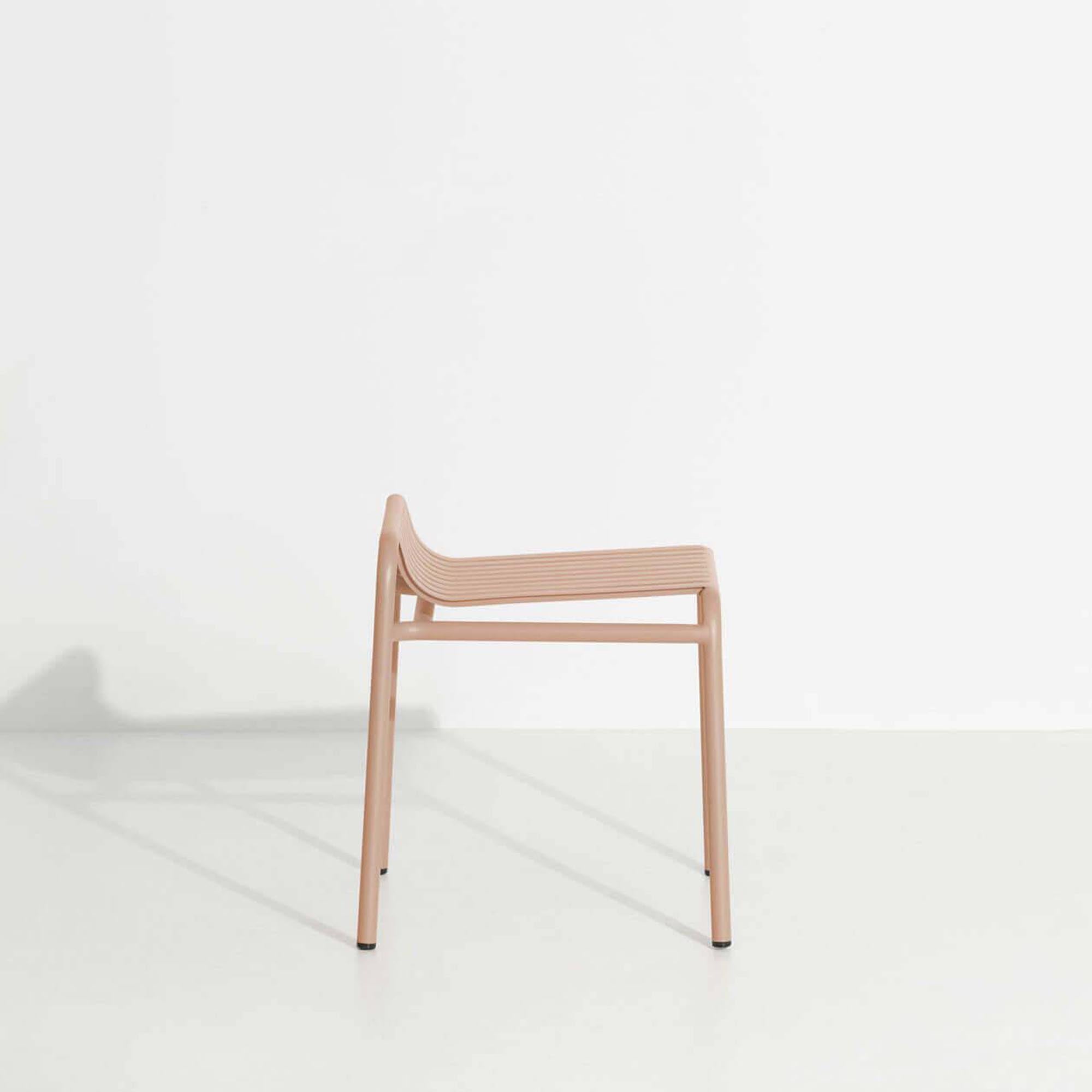 Stilvoller Week-End Hocker: Ihr Must-Have für den Garten von Petite Friture.