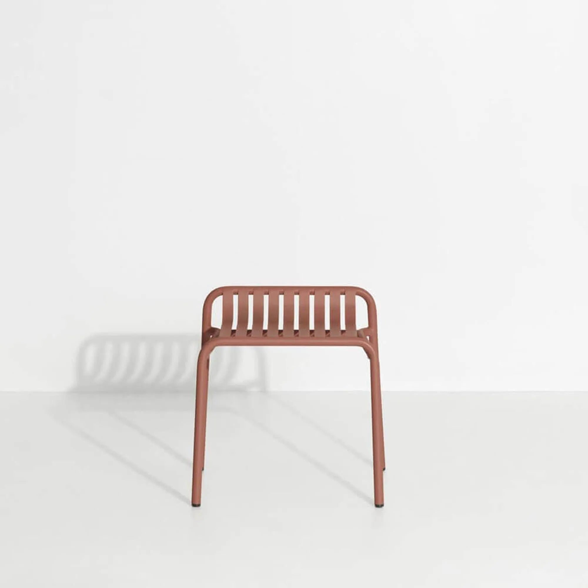 Stilvoller Week-End Hocker: Ihr Must-Have für den Garten von Petite Friture.