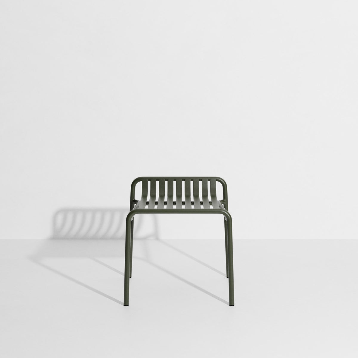 Week-End Gartenhocker in Green Glass präsentiert im Onlineshop von KAQTU Design AG. Hocker Outdoor ist von Petite Friture