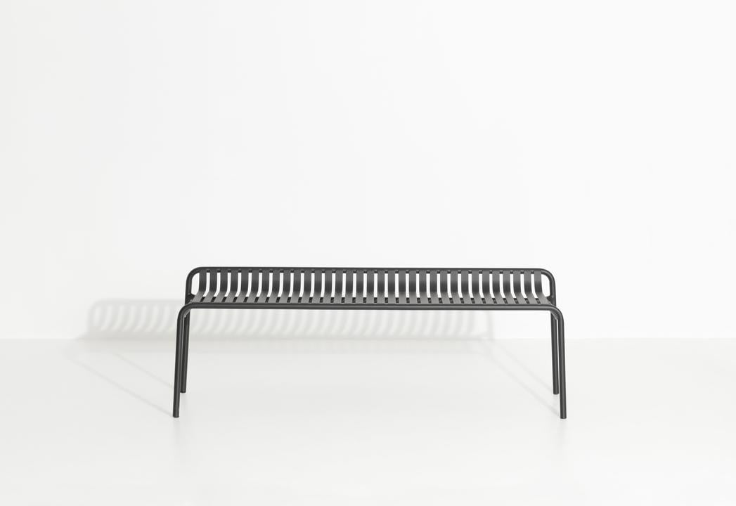 Week-End Gartenbank in Black präsentiert im Onlineshop von KAQTU Design AG. Gartenbank ist von Petite Friture