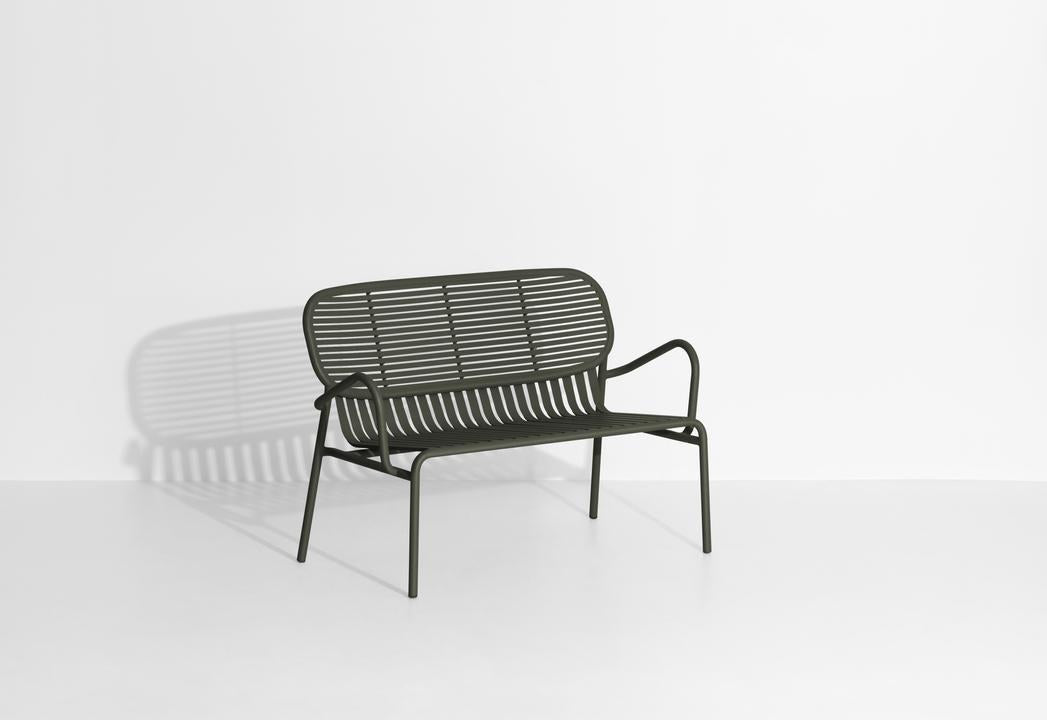 Week-End Gartenbank mit Armlehne in Green Glass präsentiert im Onlineshop von KAQTU Design AG. Gartenbank ist von Petite Friture