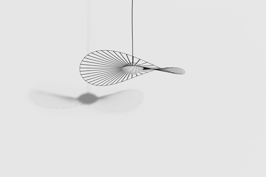 Vertigo Nova Pendellampe in Black präsentiert im Onlineshop von KAQTU Design AG. Pendelleuchte ist von Petite Friture