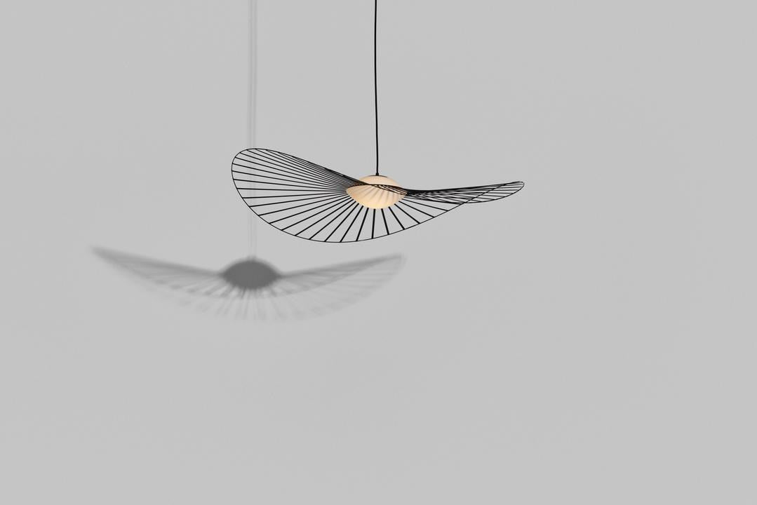 Vertigo Nova Pendellampe in Black präsentiert im Onlineshop von KAQTU Design AG. Pendelleuchte ist von Petite Friture