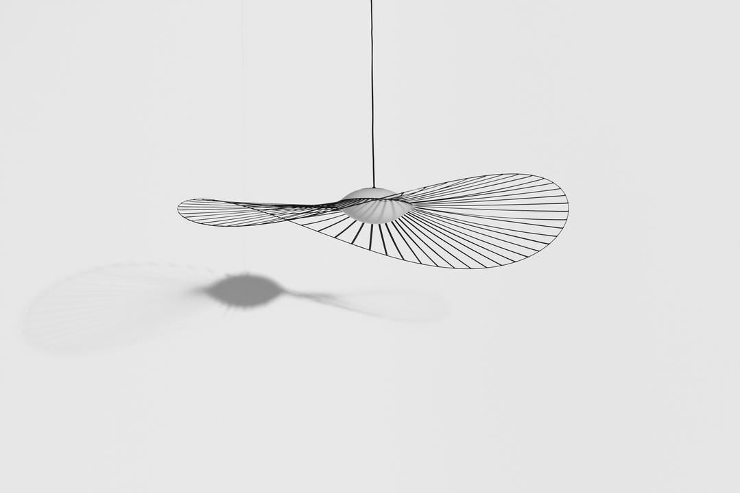 Vertigo Nova Pendellampe in Black präsentiert im Onlineshop von KAQTU Design AG. Pendelleuchte ist von Petite Friture