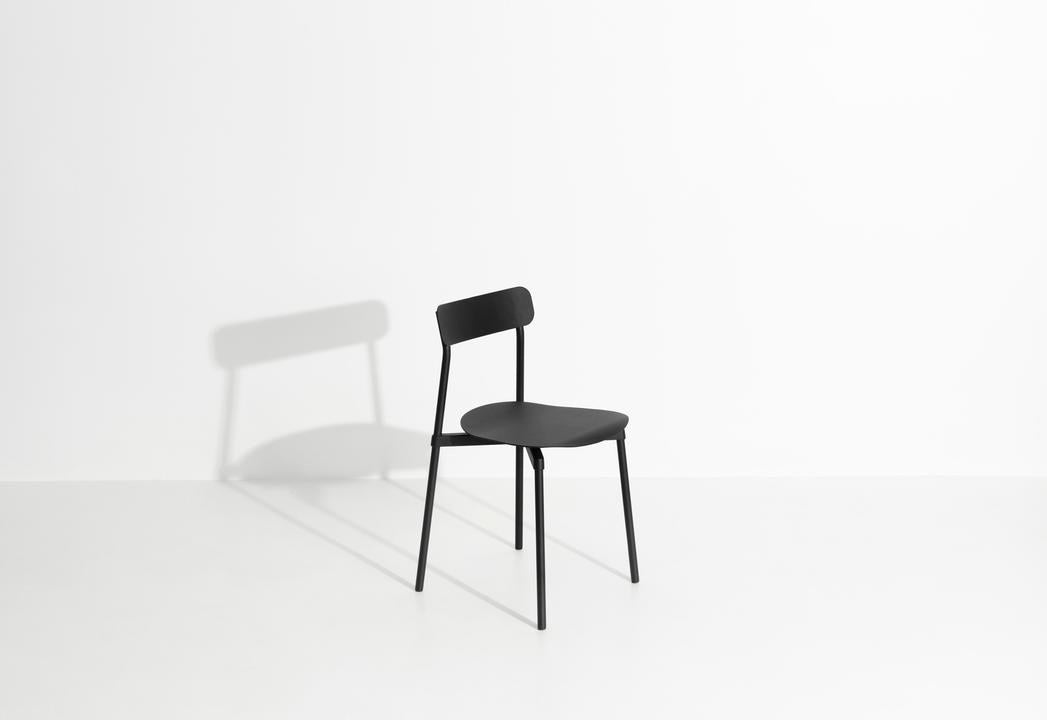 Fromme Stuhl in Black präsentiert im Onlineshop von KAQTU Design AG. Gartenstuhl ist von Petite Friture