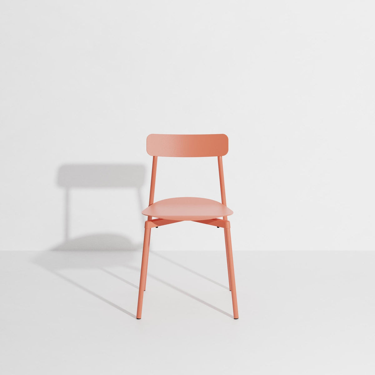 Fromme Stuhl in Coral präsentiert im Onlineshop von KAQTU Design AG. Gartenstuhl ist von Petite Friture