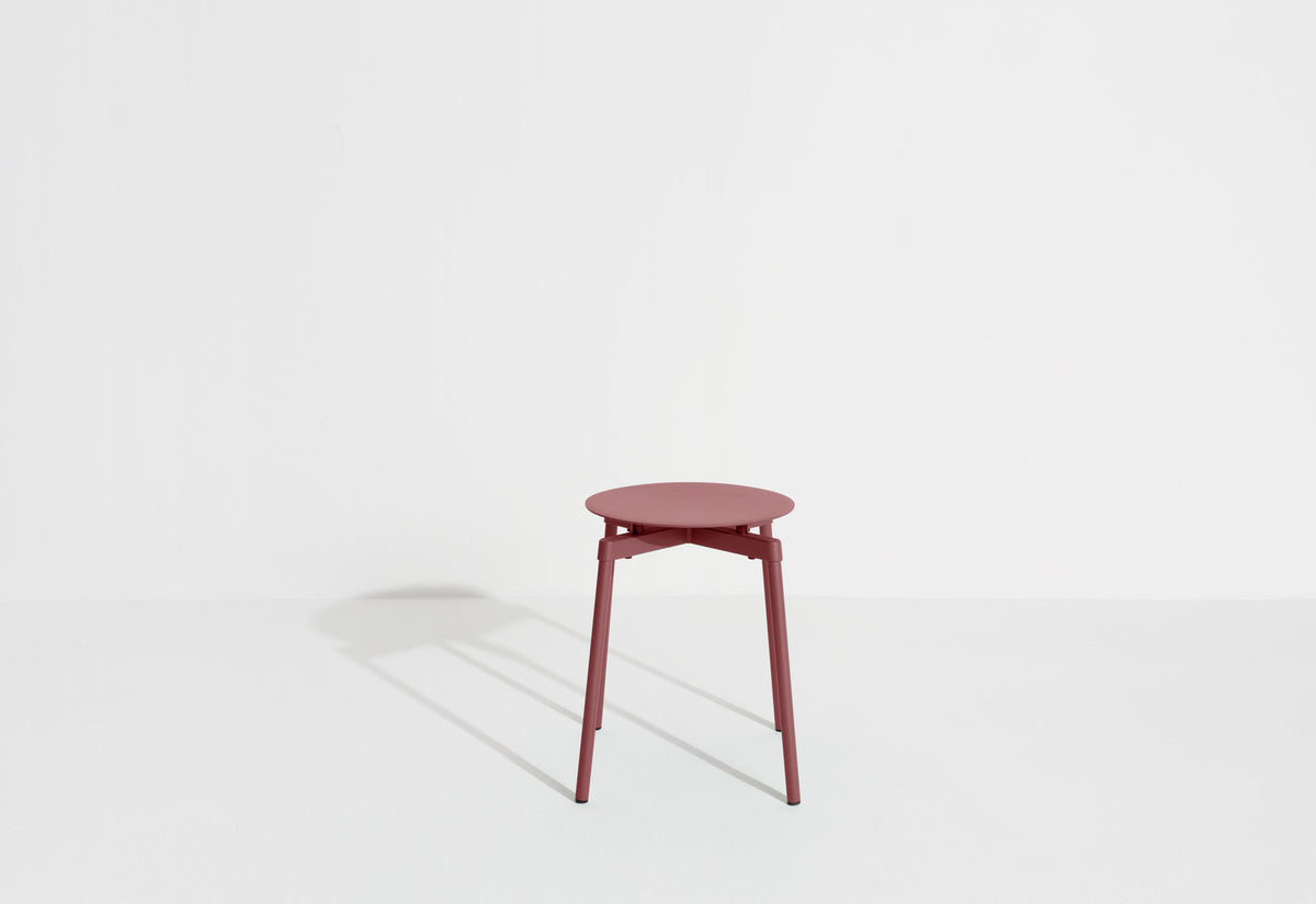 Fromme Barstuhl in Brown Red präsentiert im Onlineshop von KAQTU Design AG. Hocker Outdoor ist von Petite Friture