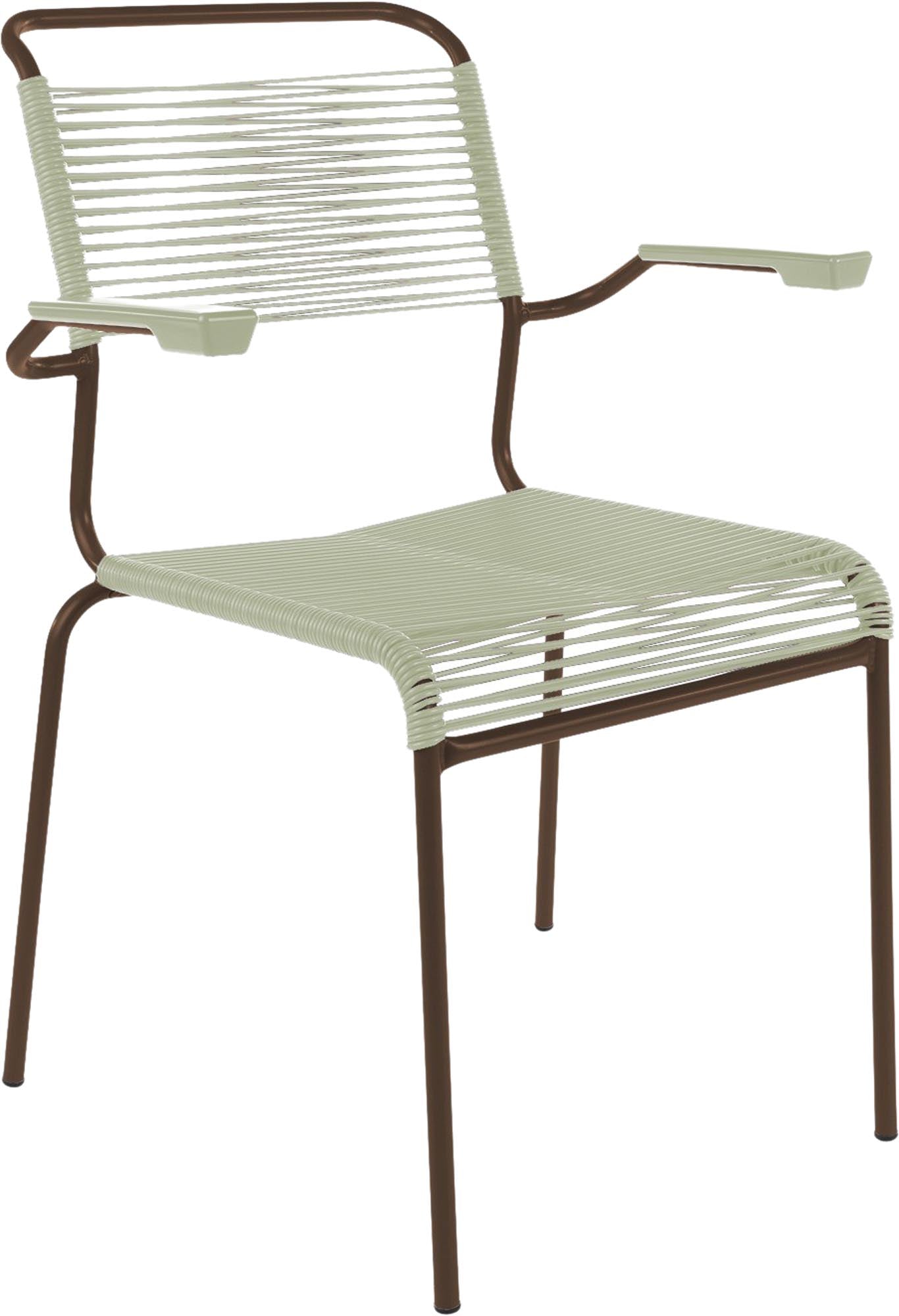 Eleganter Säntis Stuhl: Perfekter Outdoor-Komfort mit Armlehnen.