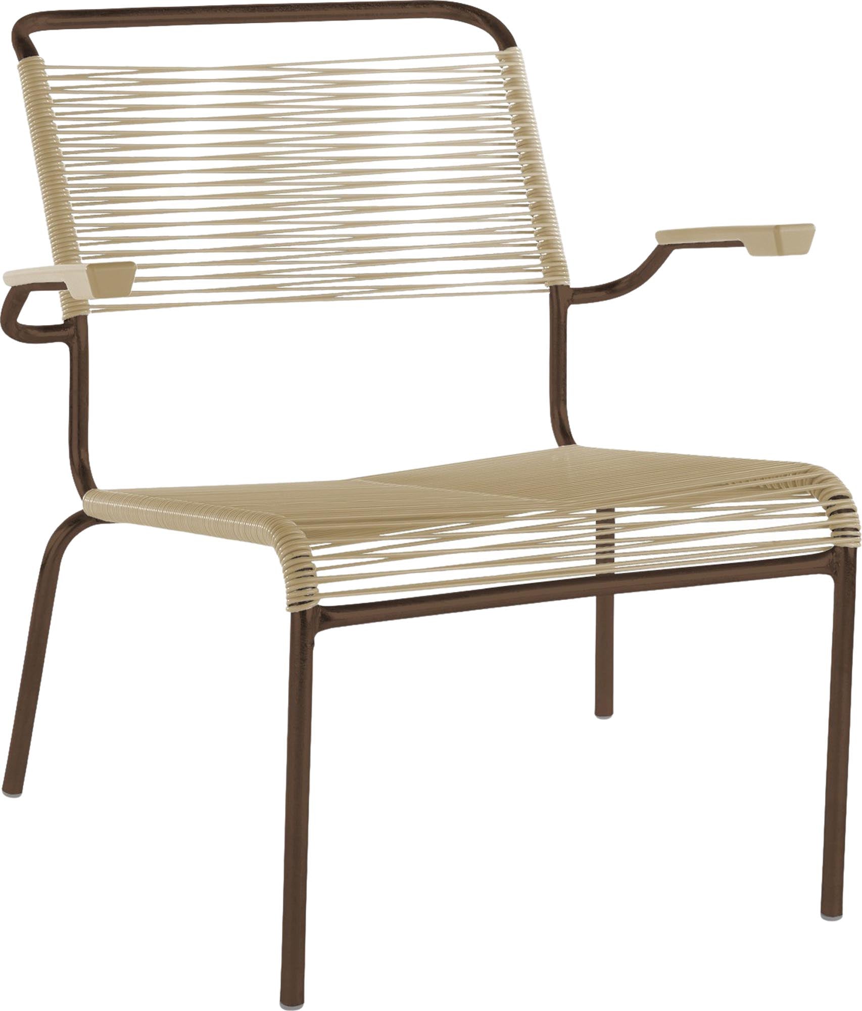 Säntis Lounger: Stilvoller Spaghetti-Look mit bequemen Armlehnen.