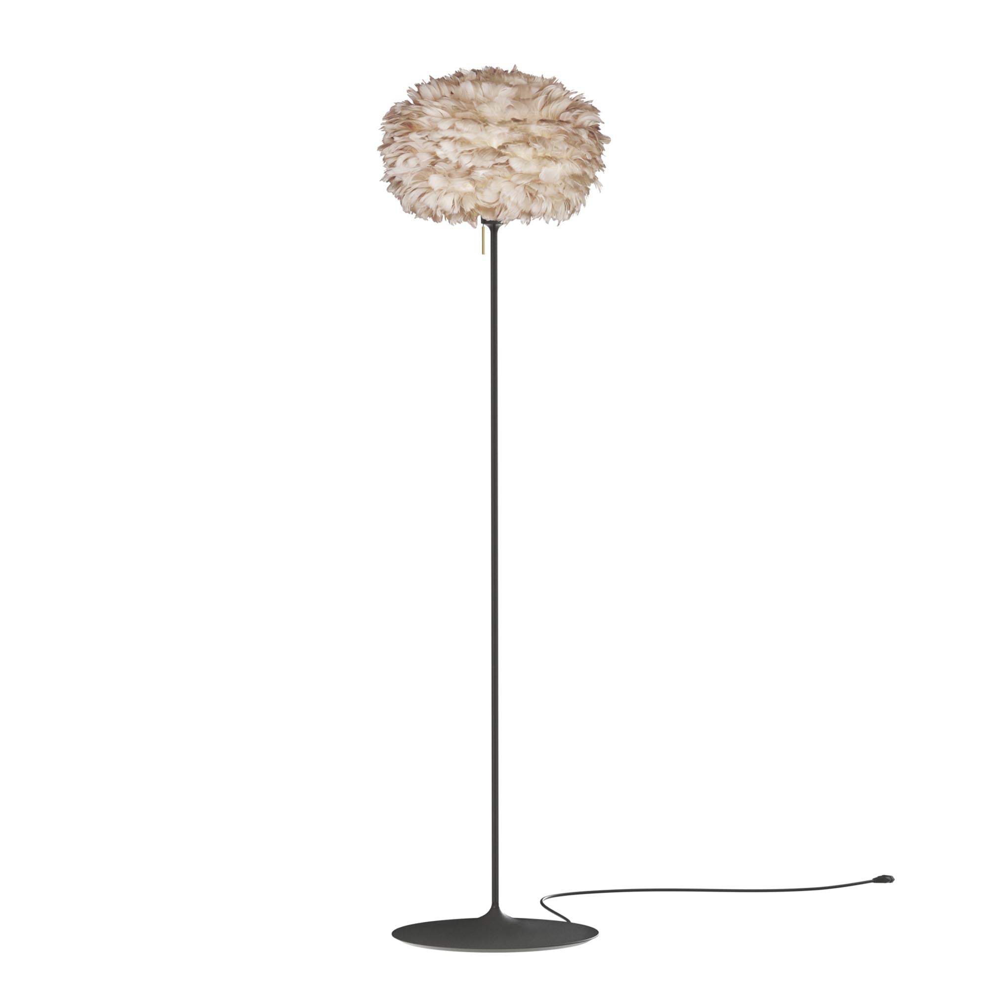 Eos Medium: Eleganter Federlampenschirm für harmonische Lichtakzente.