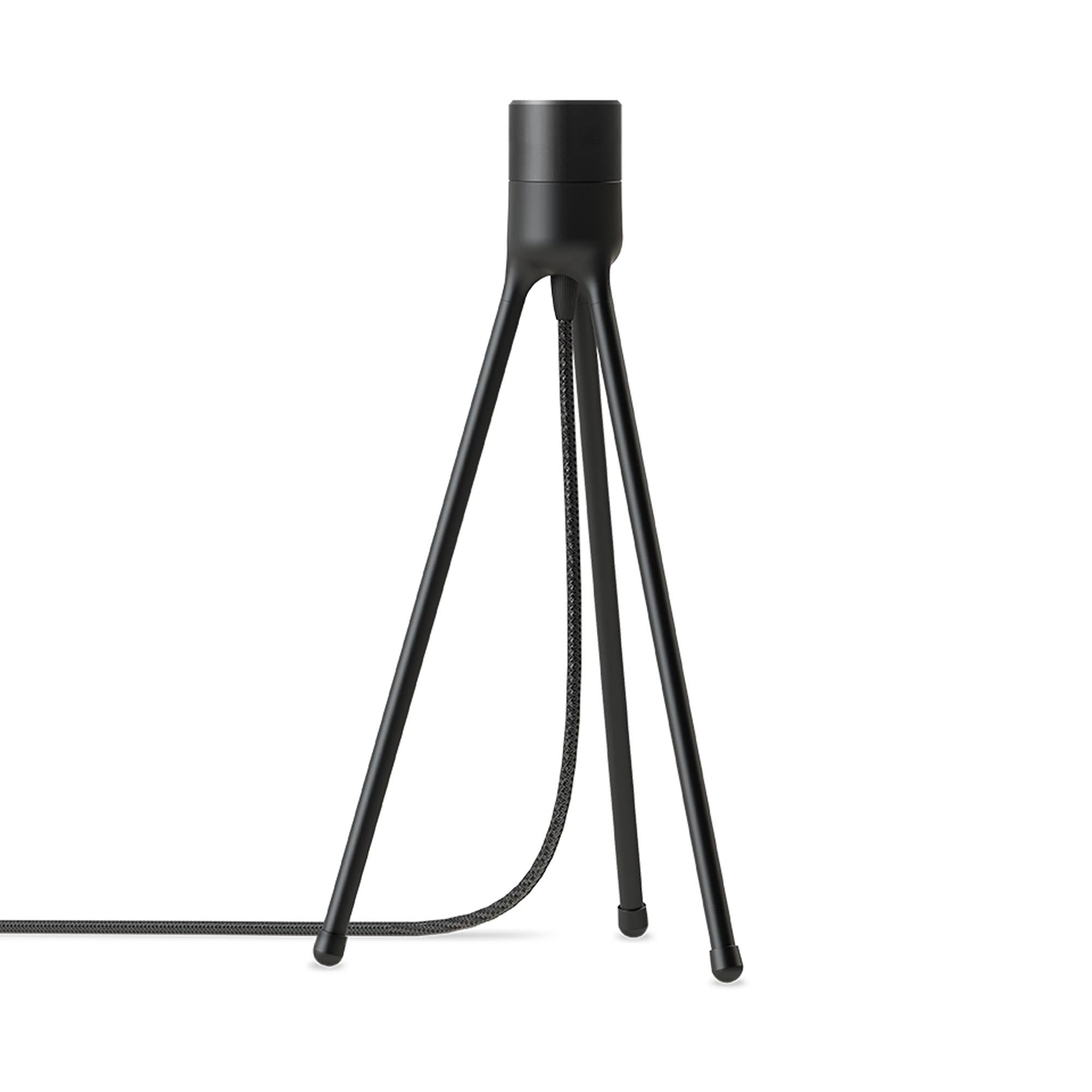 Umage Tisch Tripod: Stilvoller Lampenfuss für flexible Beleuchtung.