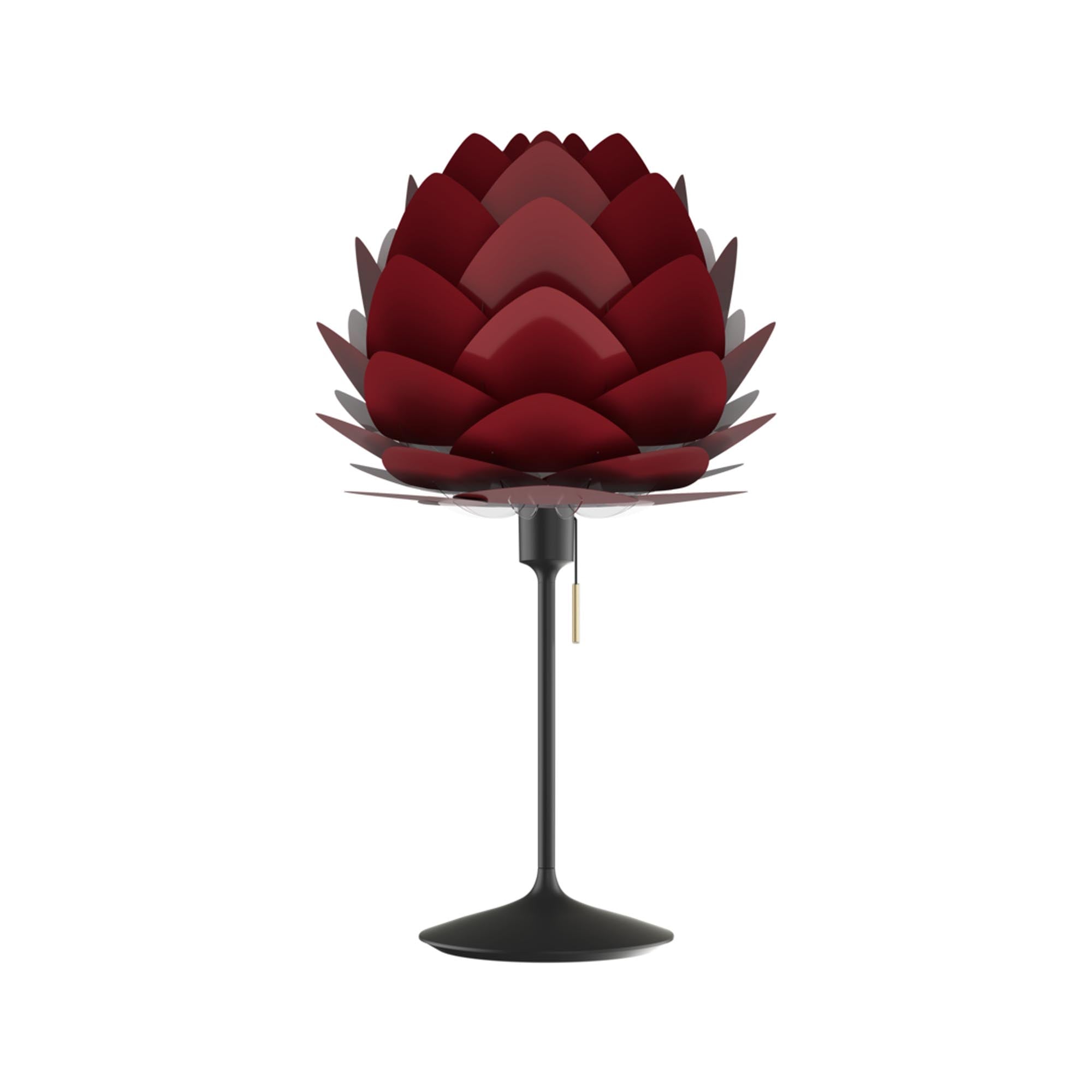 Aluvia Mini: Eleganter Lampenschirm mit nordischem Designflair.