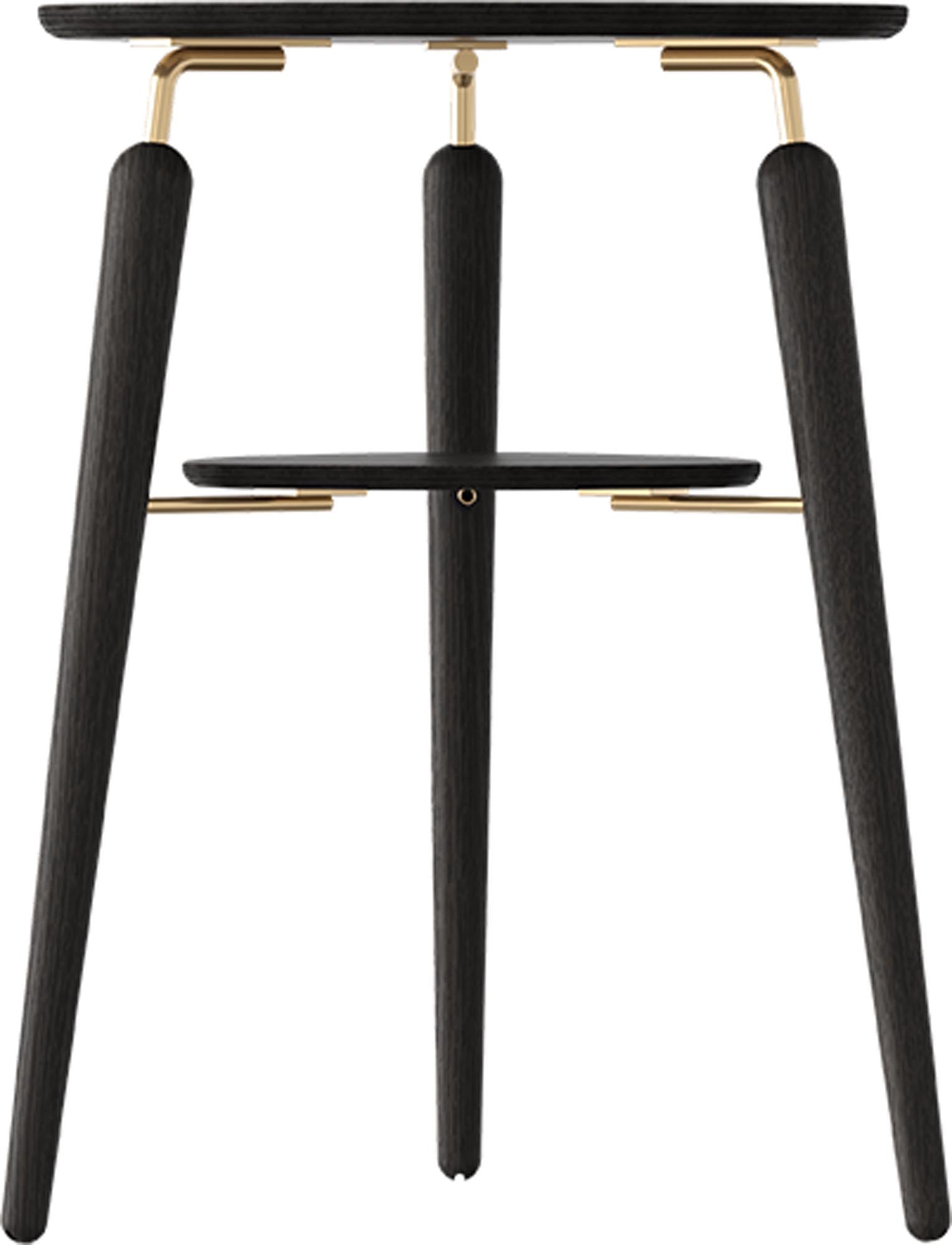 Stilvoller My Spot Tisch von Umage mit integriertem USB-Anschluss.