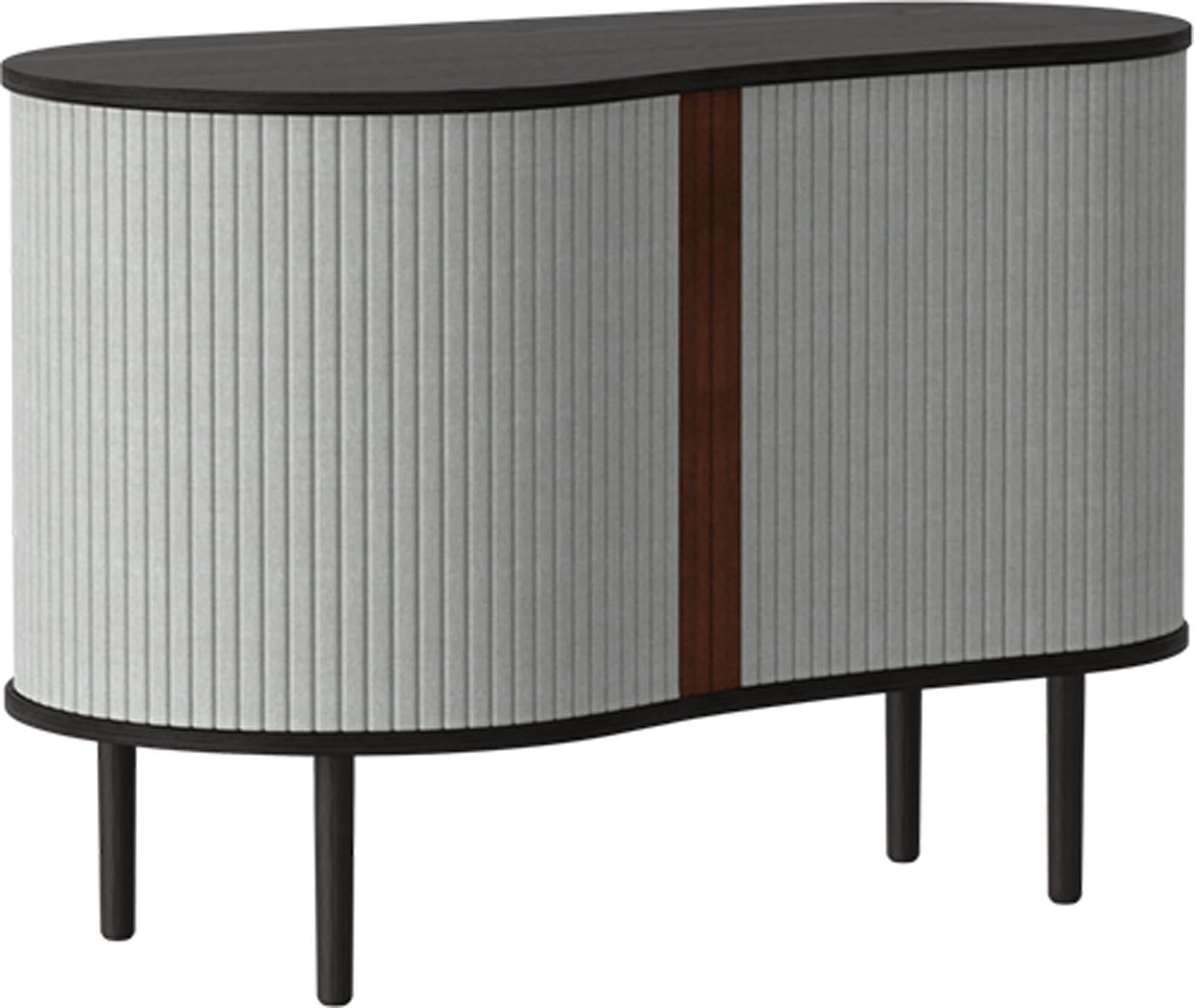 Elegantes Audacious Sideboard von Umage: Schwarze Eiche, einzigartige Holzmaserung, großzügiger Stauraum, skandinavischer Stil.