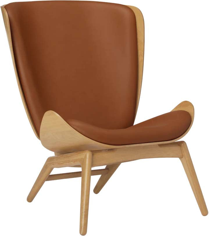 Eleganter Reader Sessel von Umage: Skandinavisches Design, hochwertiges Leder, Eichenholz, ideal zum Entspannen und Lesen.
