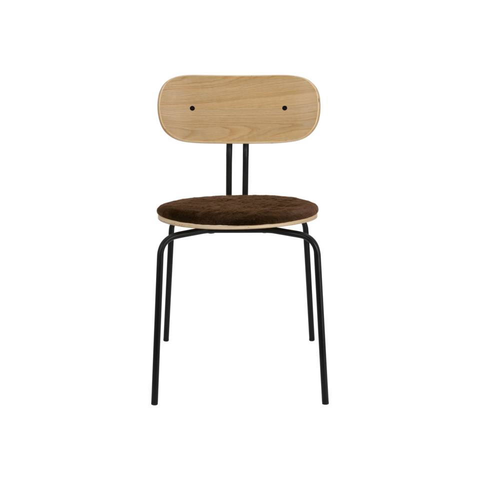 Curious Stuhl gepolstert in Teddy Brown präsentiert im Onlineshop von KAQTU Design AG. Stuhl ist von Umage