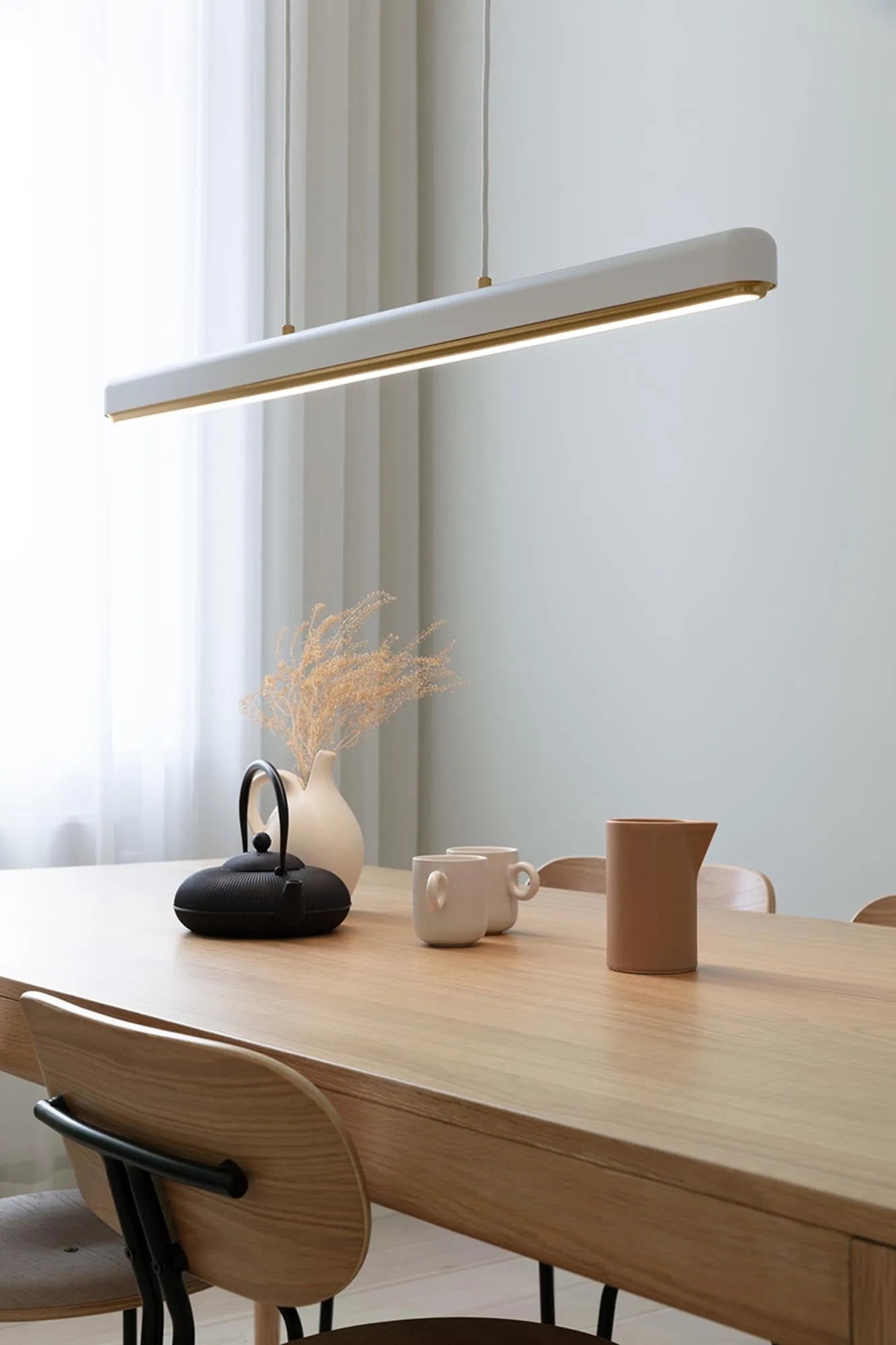 Umage Hazel Branch: Moderne LED-Pendelleuchte mit natürlichem Flair.