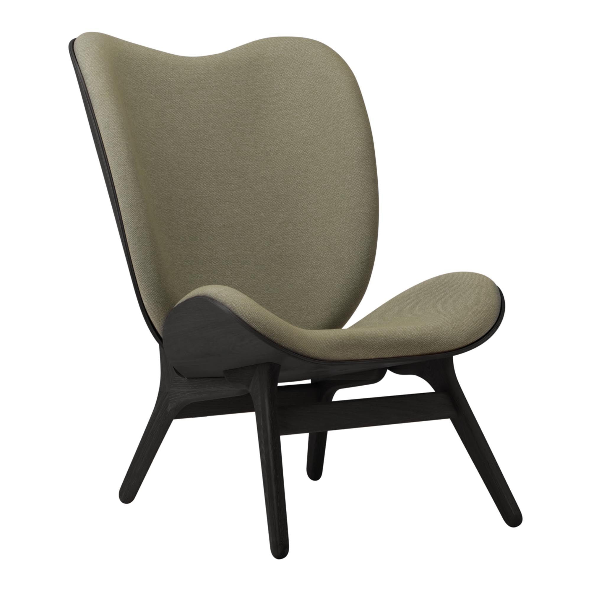 Entdecken Sie den A Conversation Piece Tall Sessel von Umage – ein stilvolles Möbelstück, das Komfort und zeitlose Eleganz vereint.