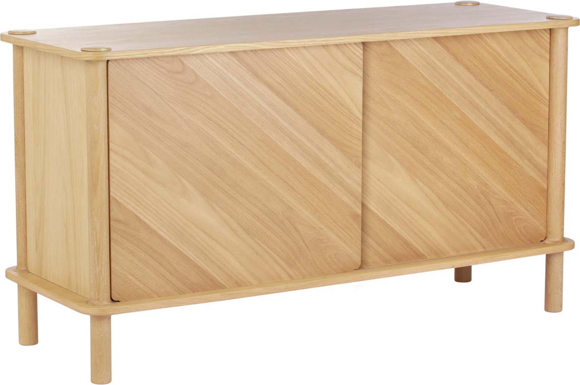 Stylisches Italic Sideboard von Umage, gefertigt aus edler Eiche, bietet praktischen Stauraum und fügt sich harmonisch in jedes Zuhause ein.