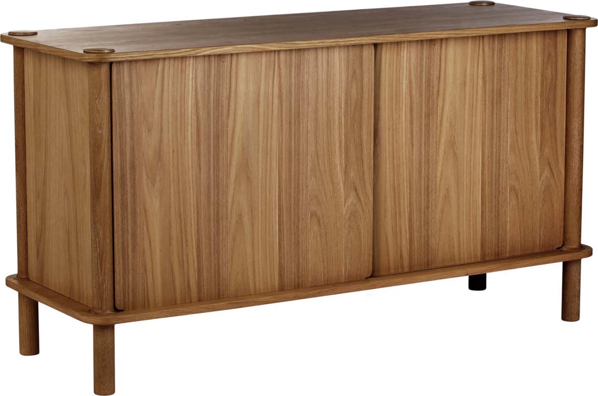 Elegantes Italic Sideboard von Umage mit zwei hochwertigen Holztüren.