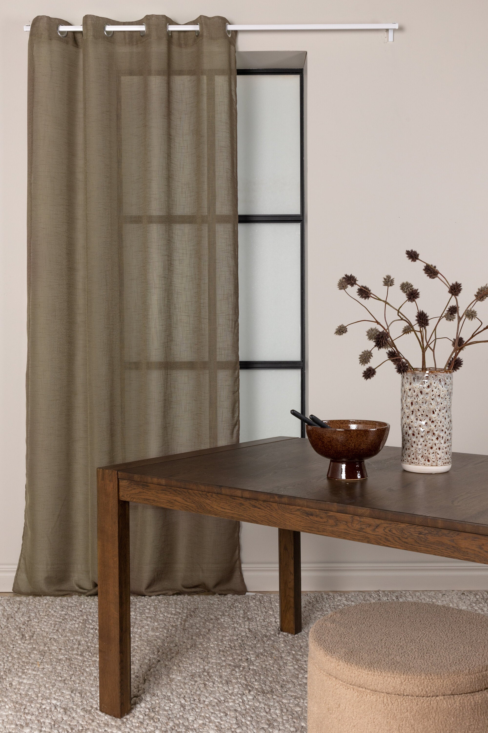 Kaya Vorhang Eyelet in Braun präsentiert im Onlineshop von KAQTU Design AG. Teppich ist von Venture Home