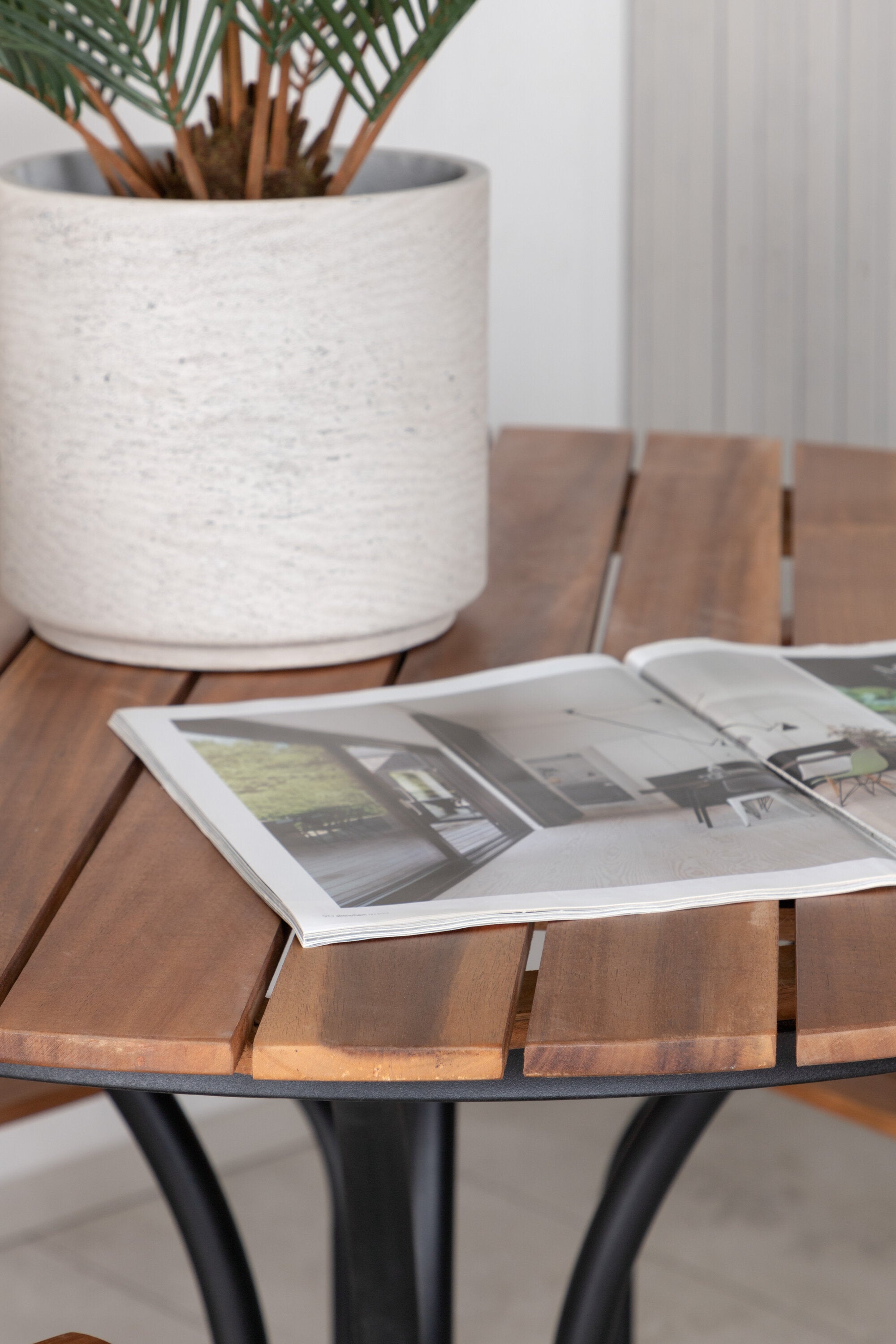 Holmsund Outdoor-Tischset ⌀103cm/4St. in Natur präsentiert im Onlineshop von KAQTU Design AG. Gartentischset ist von Venture Home