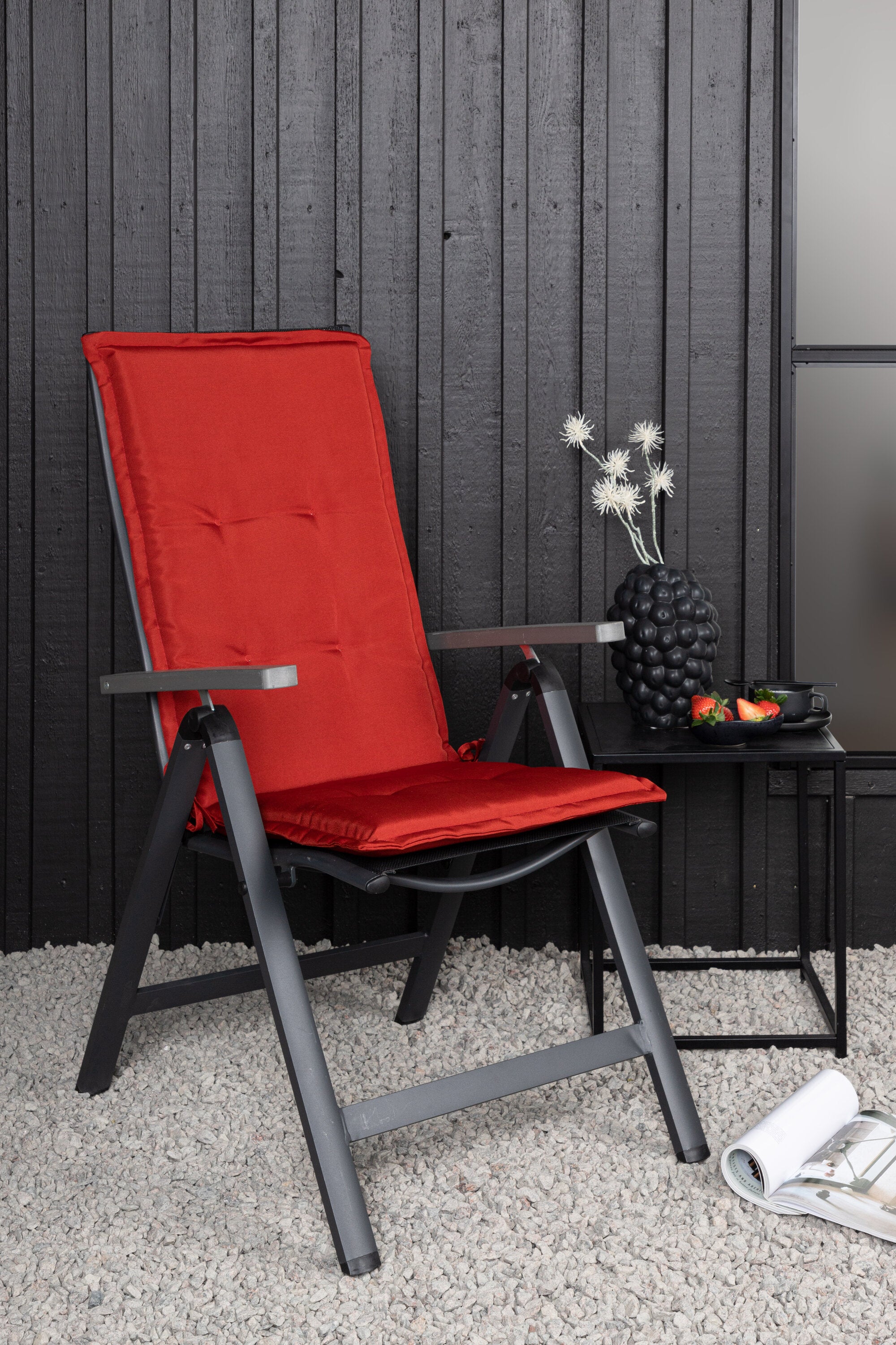 Kissen 5 pos in Rot präsentiert im Onlineshop von KAQTU Design AG. Sitzkissen ist von Venture Home