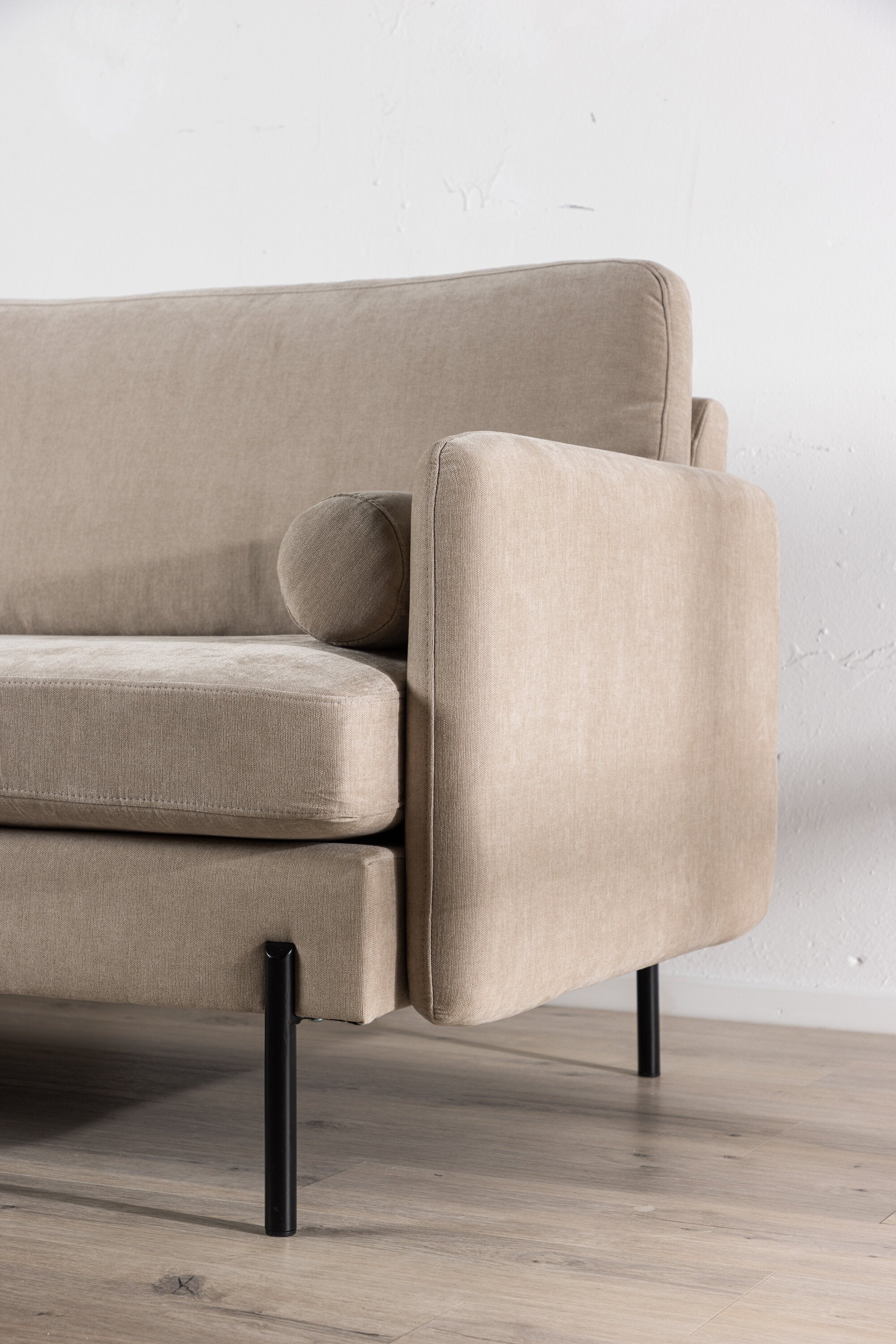 Antibes 2 Sitzer Sofa - KAQTU Design