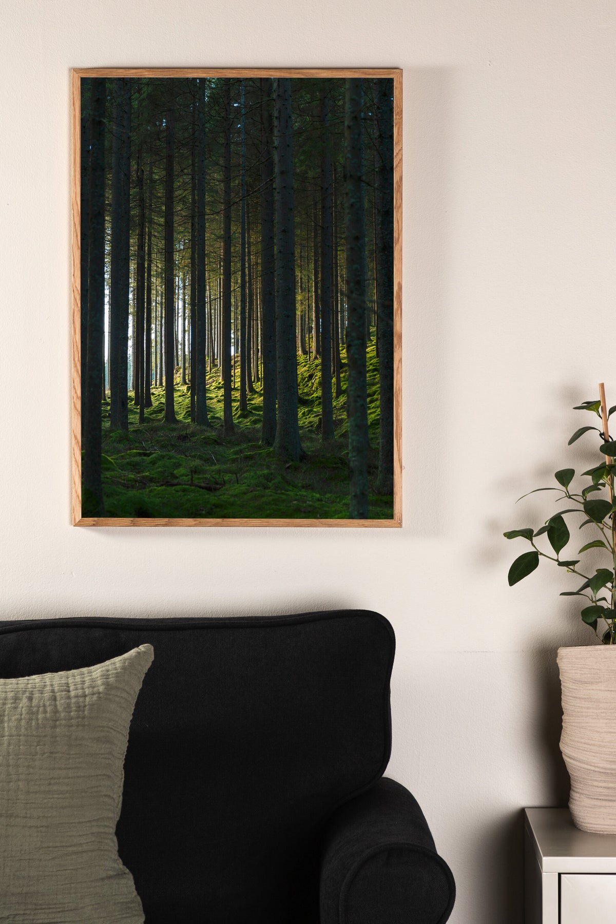 Woods Poster in Grün präsentiert im Onlineshop von KAQTU Design AG. Bild ist von Venture Home