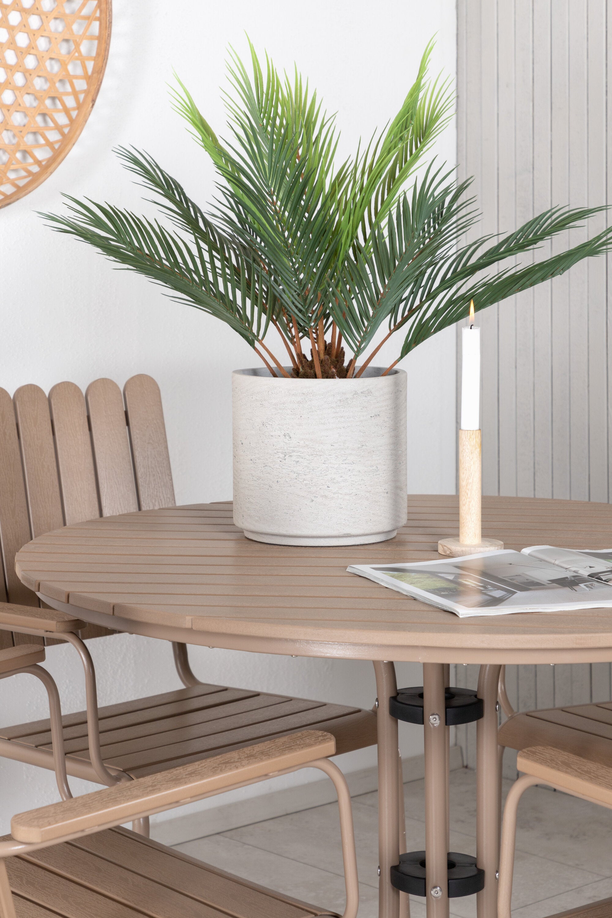 Holmsund Outdoor-Tischset ⌀103cm/4St. in Beige präsentiert im Onlineshop von KAQTU Design AG. Gartentischset ist von Venture Home