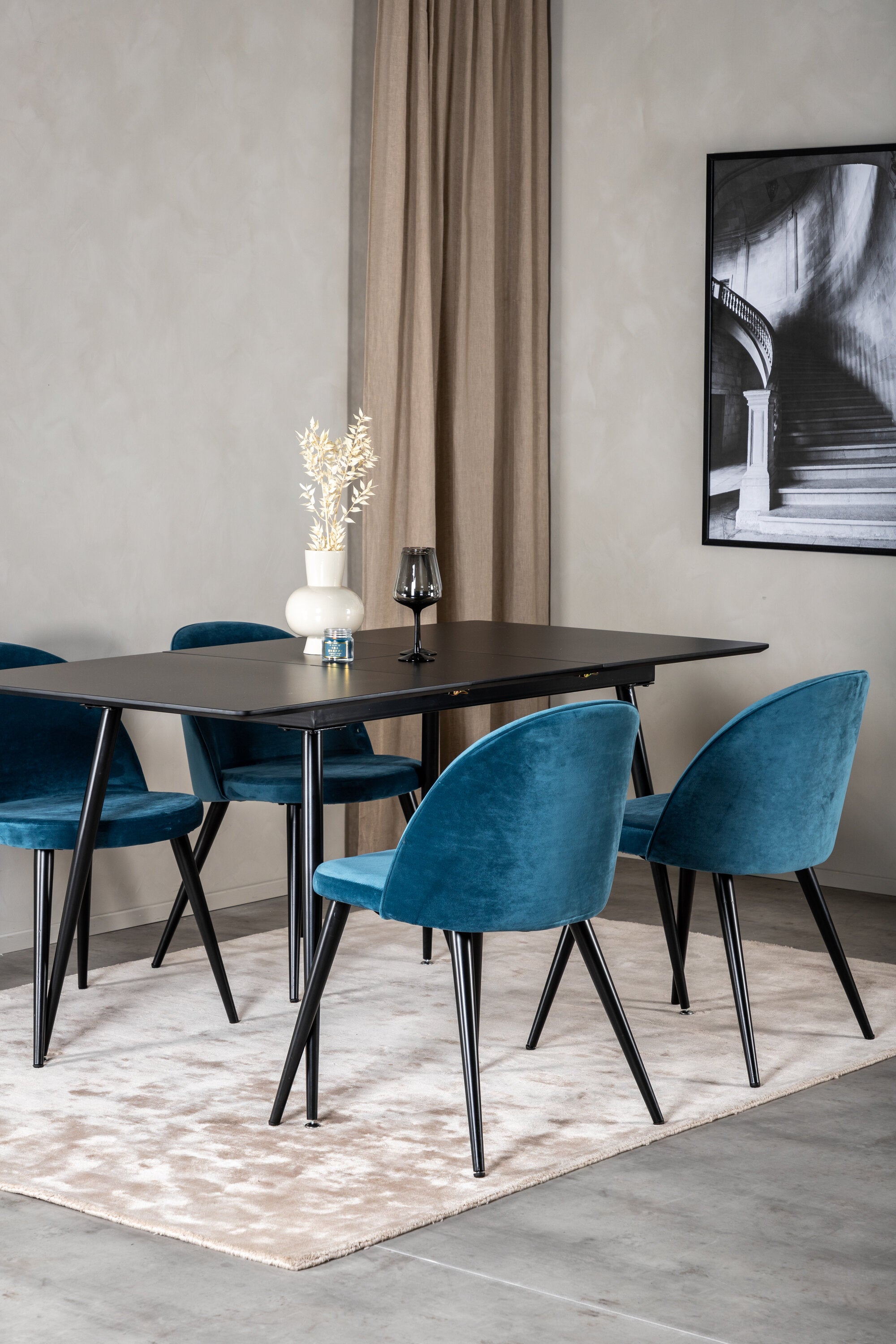 Silar Esszimmerset ausziehbar + Velvet 120cm/4St. in Schwarz / Blau präsentiert im Onlineshop von KAQTU Design AG. Esszimmerset ist von Venture Home